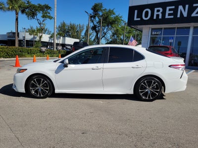 2020 Toyota Camry SE