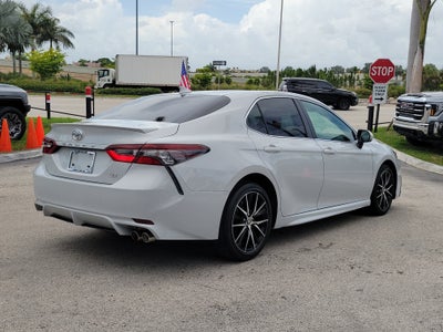 2024 Toyota Camry SE