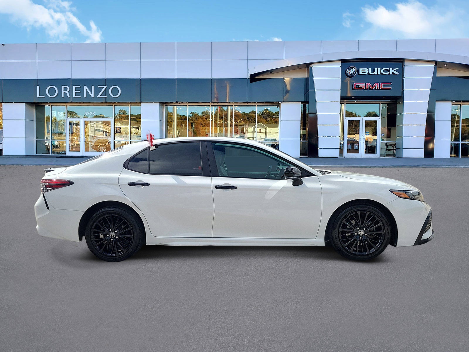 2022 Toyota Camry SE