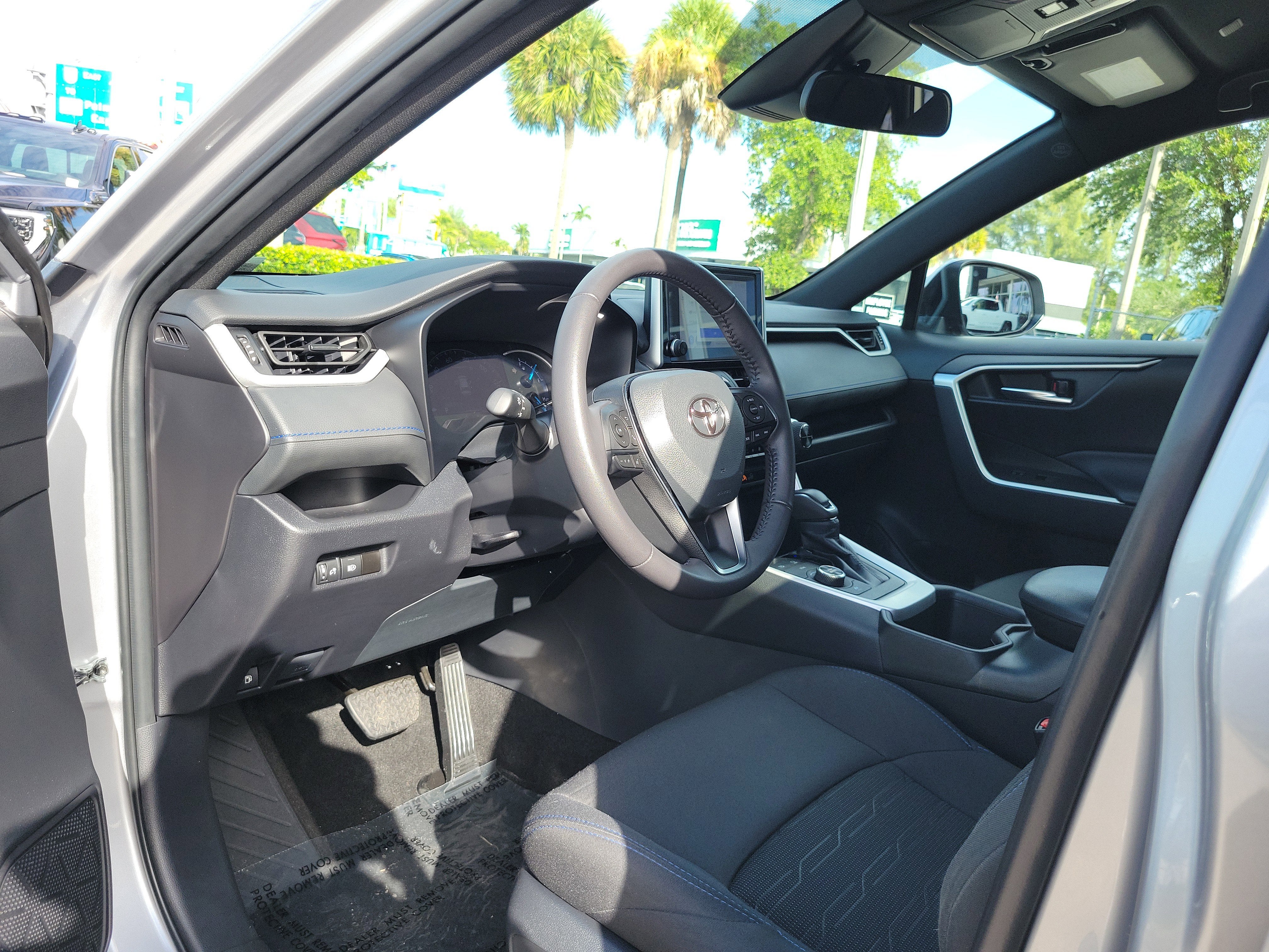 2024 Toyota RAV4 Hybrid SE