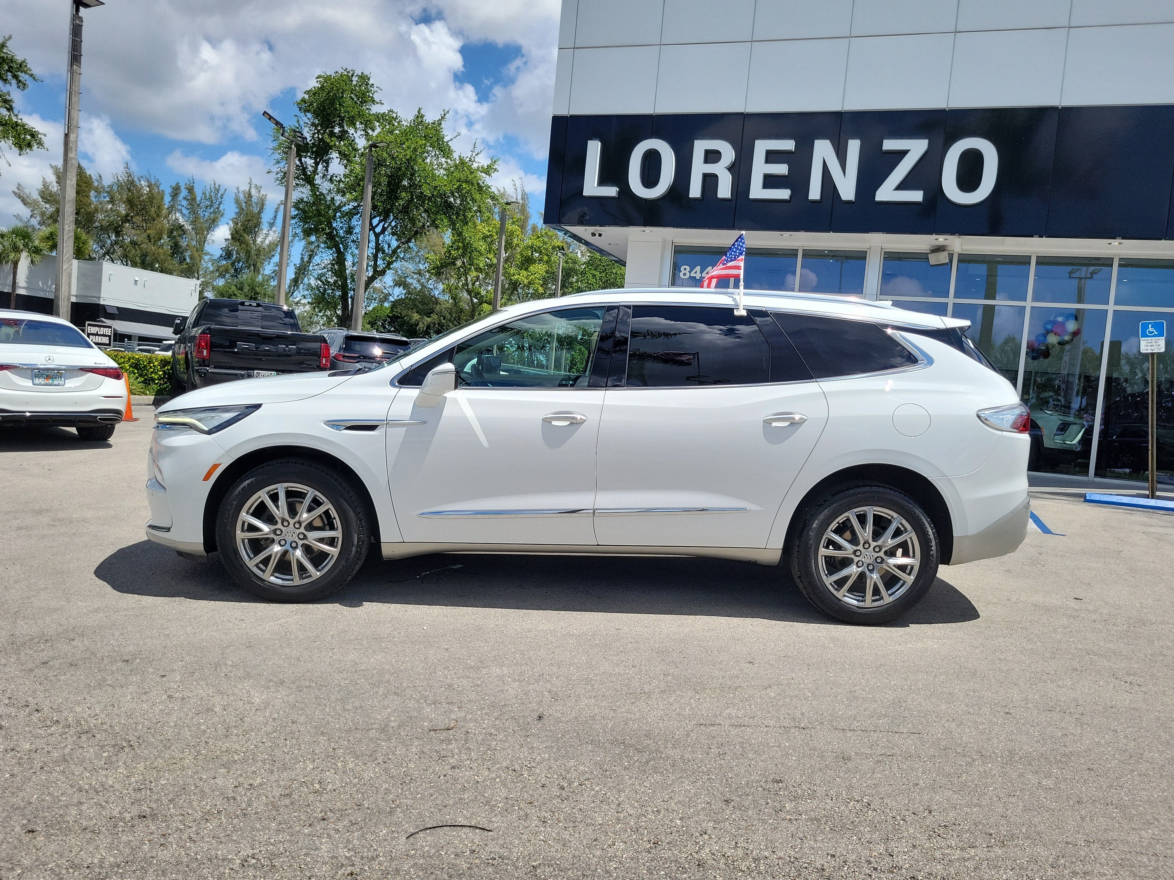 2024 Buick Enclave Essence