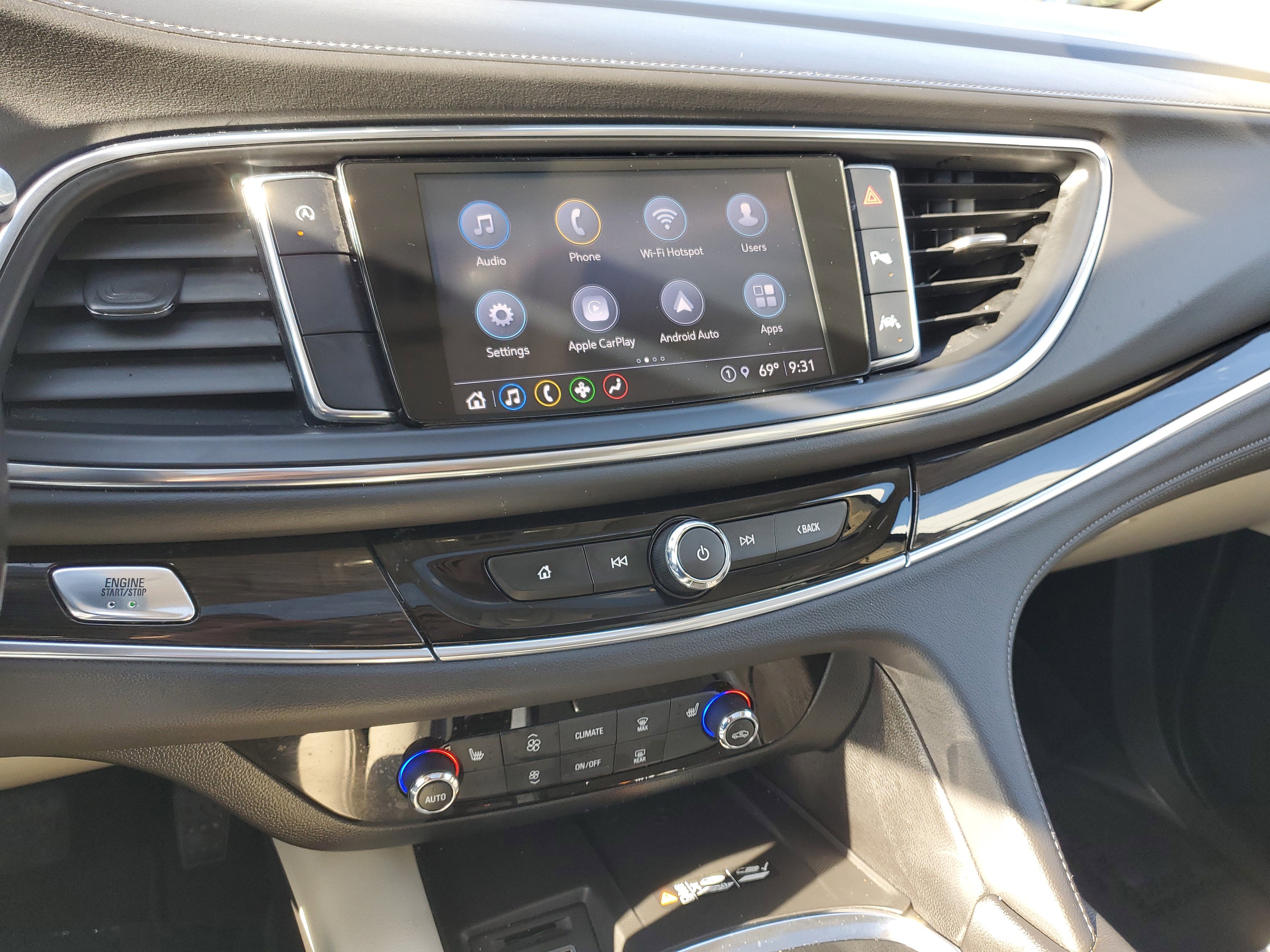 2022 Buick Enclave Essence