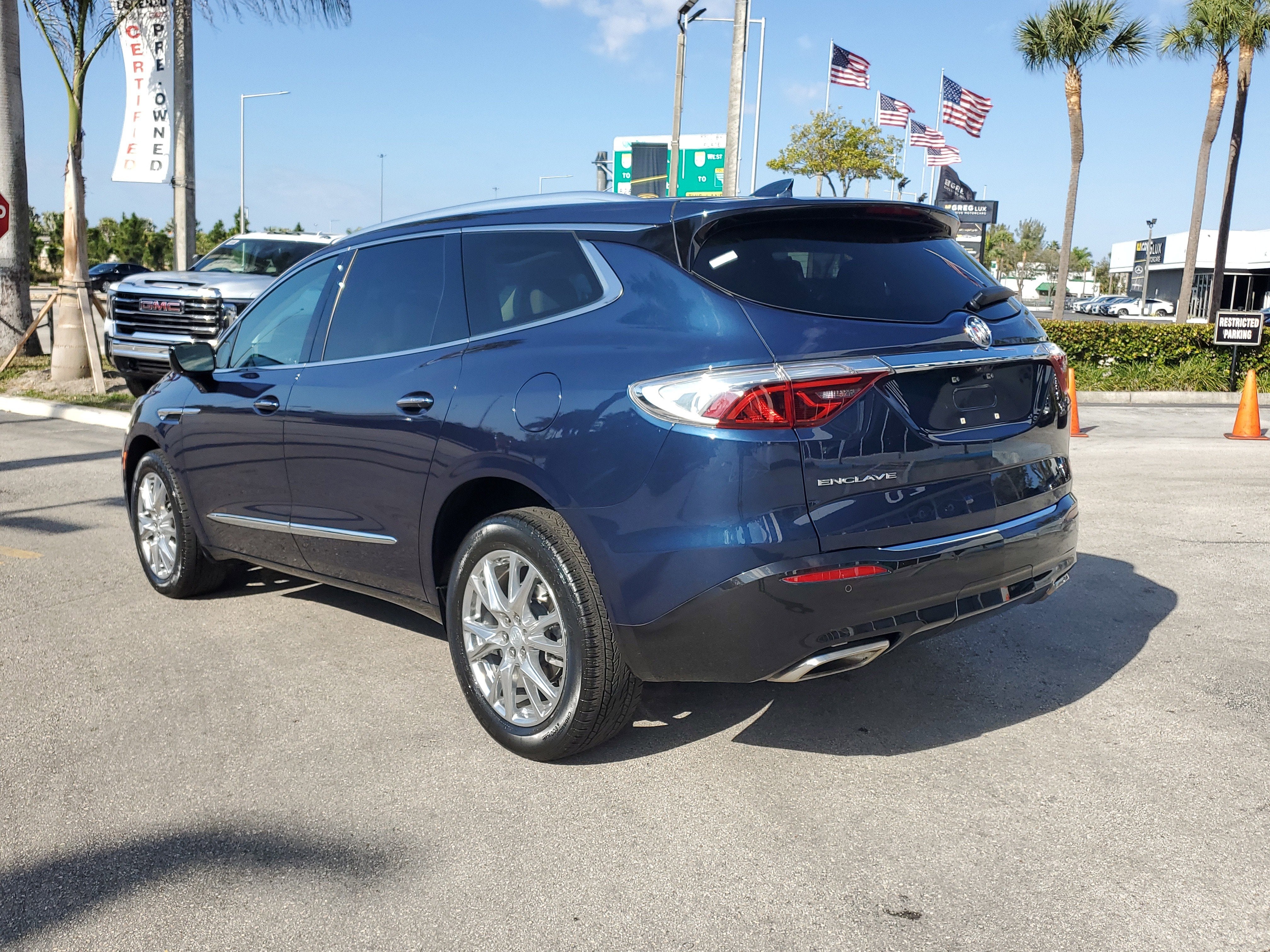 2022 Buick Enclave Essence