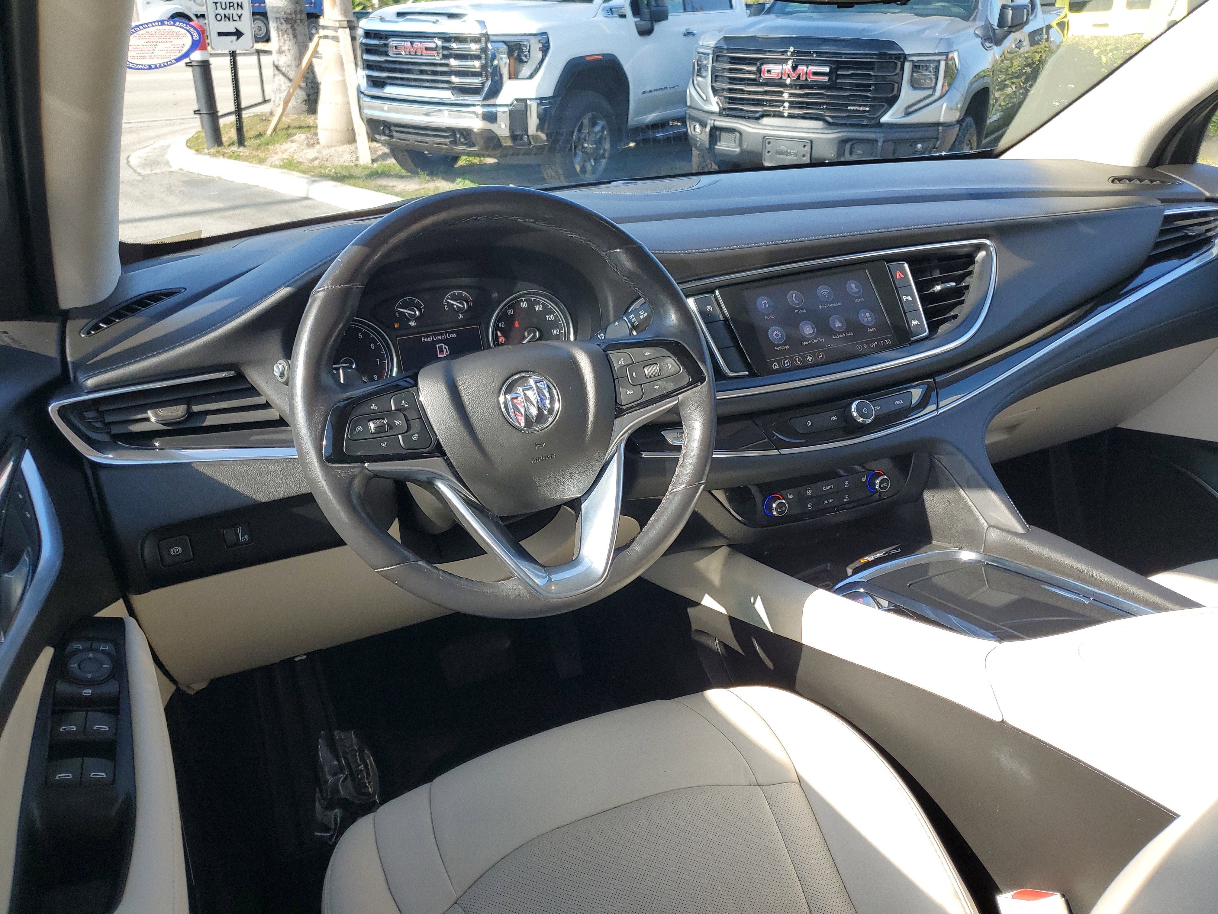 2022 Buick Enclave Essence