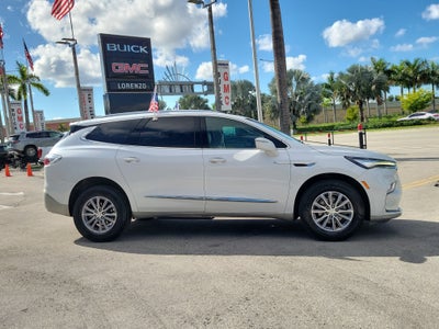 2022 Buick Enclave Essence