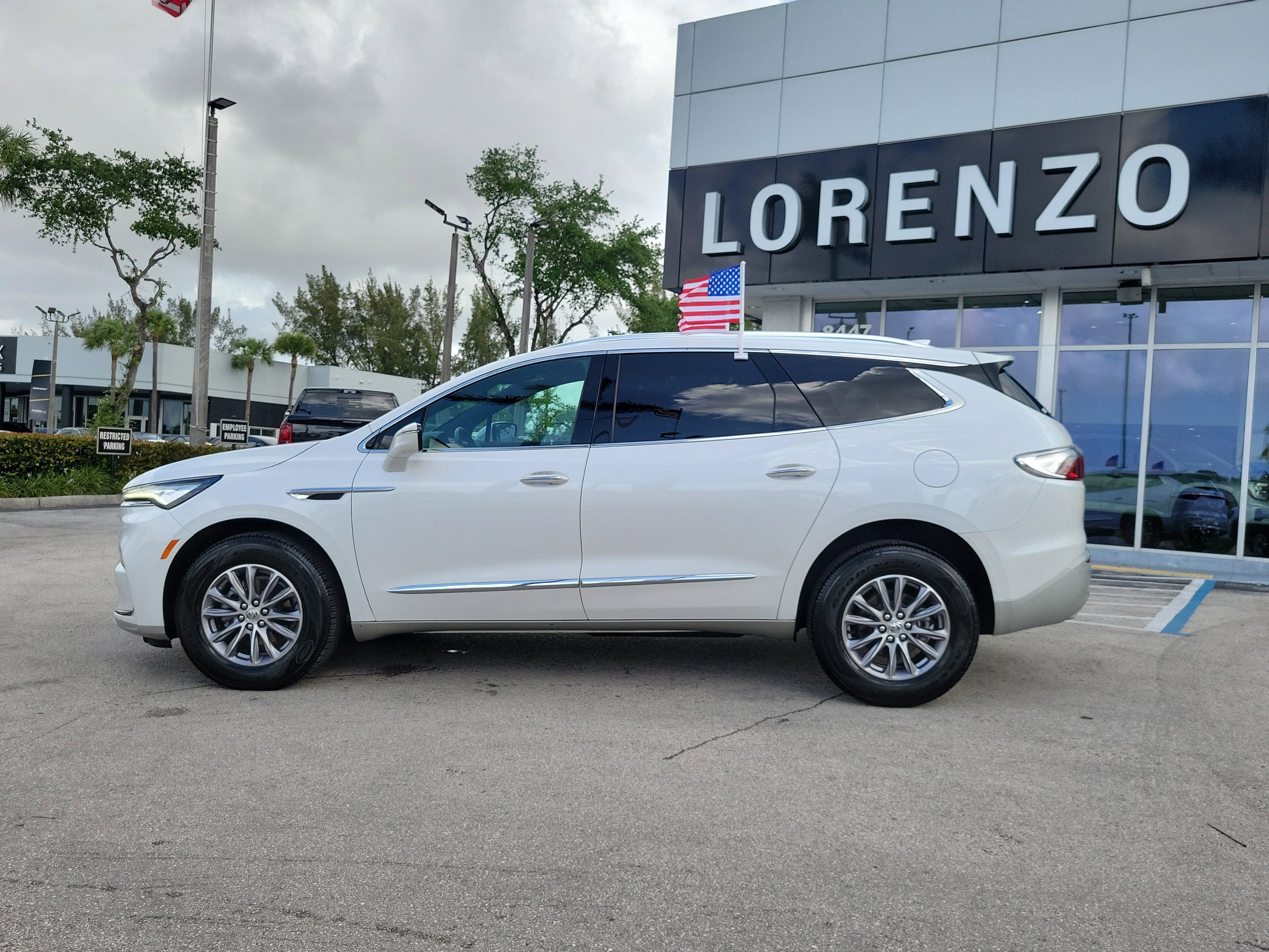 2024 Buick Enclave Essence