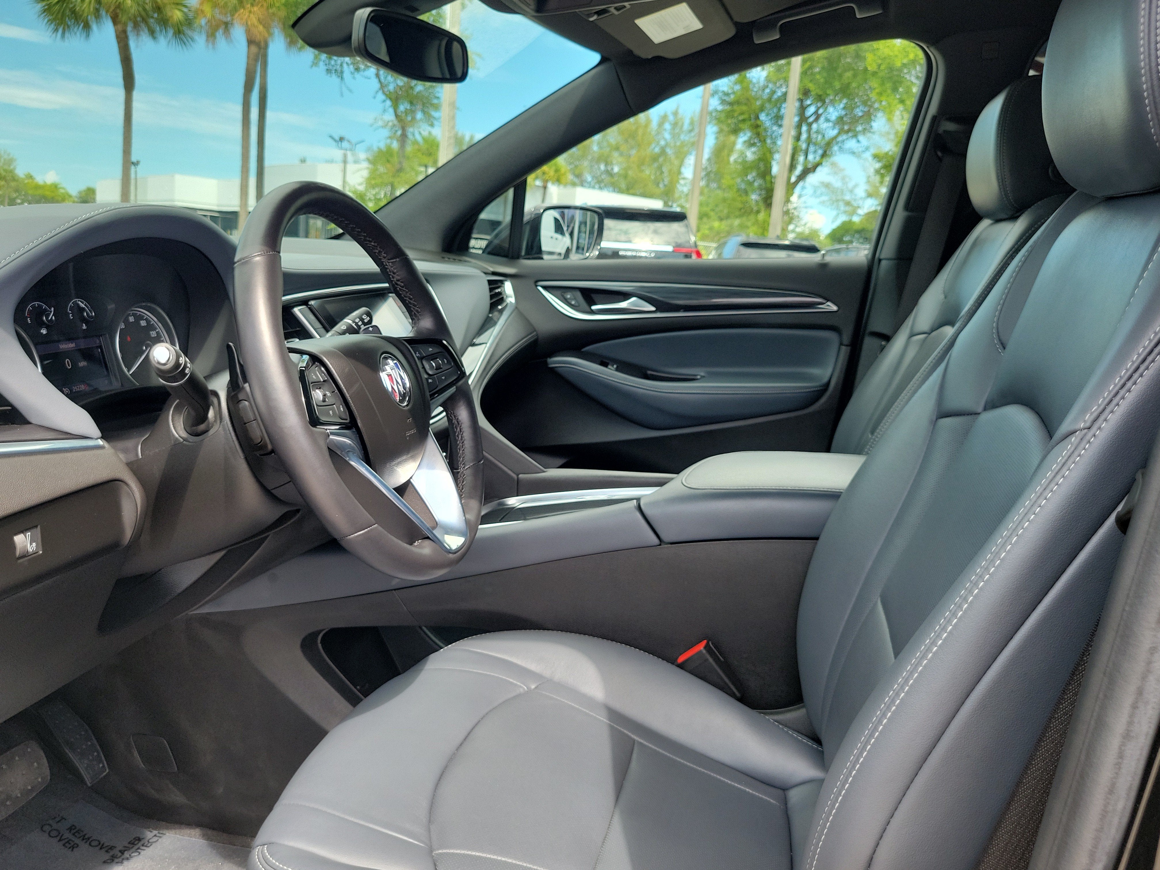 2022 Buick Enclave Essence