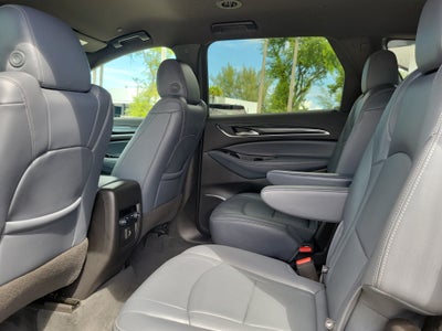 2022 Buick Enclave Essence