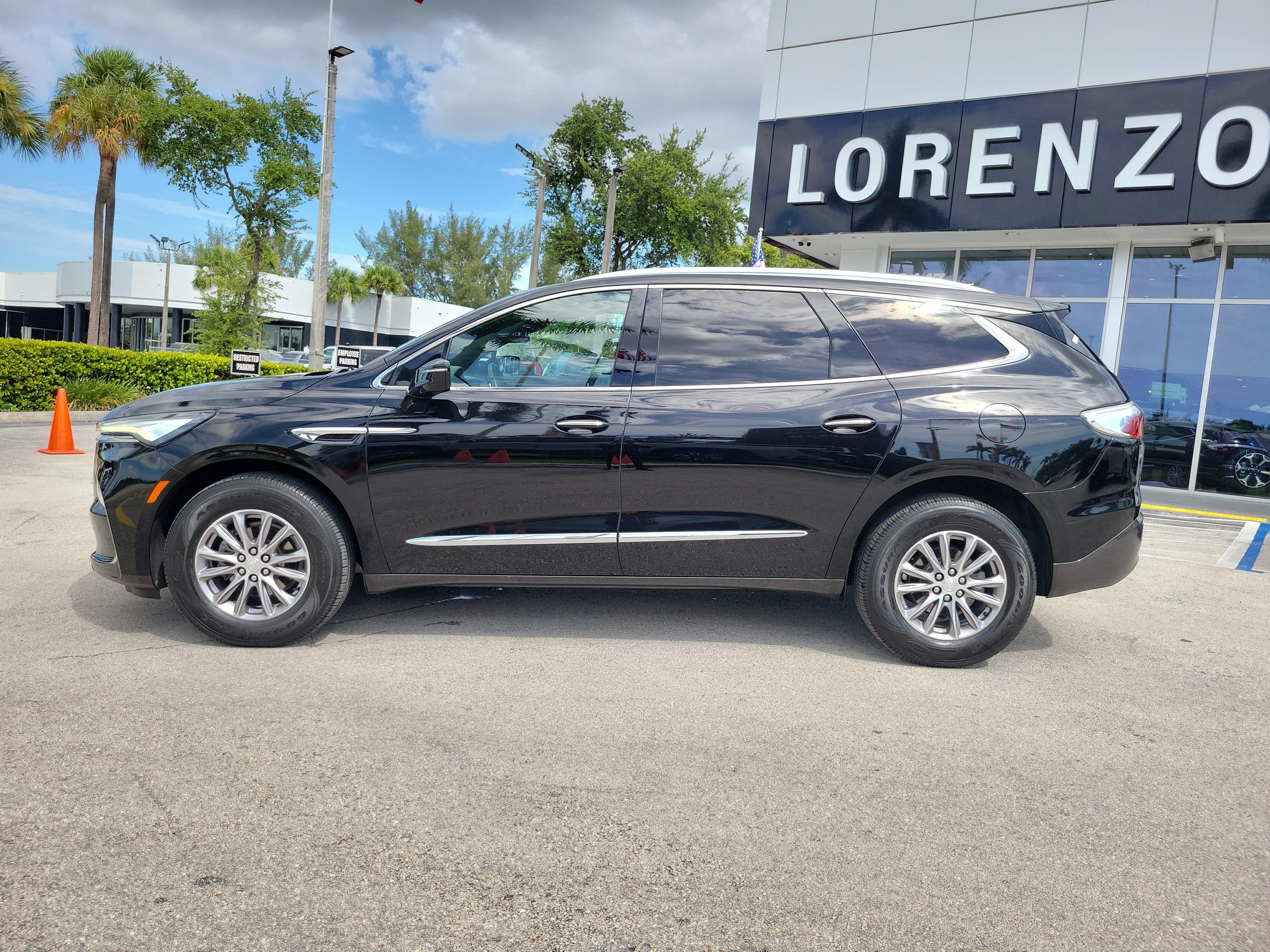 2022 Buick Enclave Essence