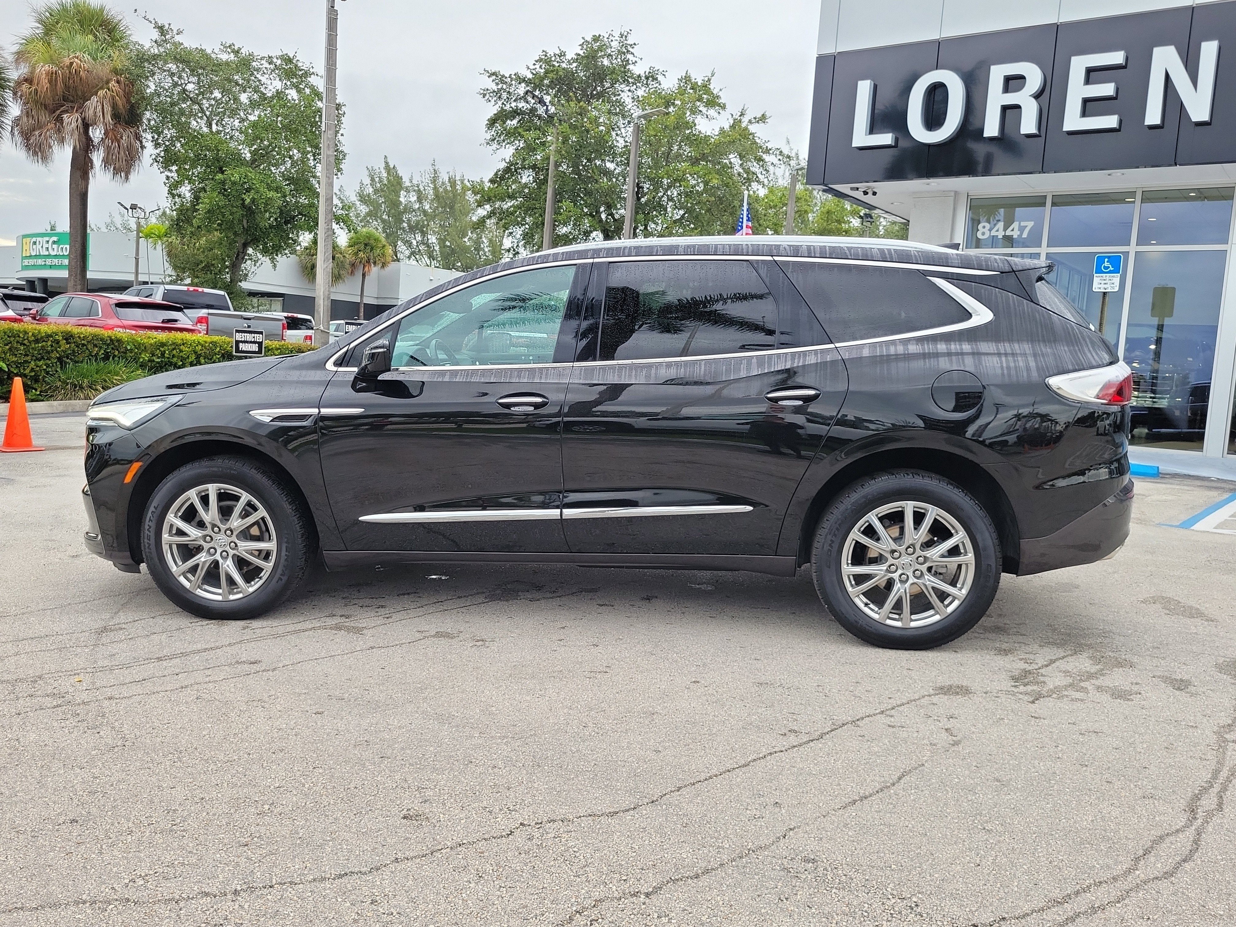 2024 Buick Enclave Essence