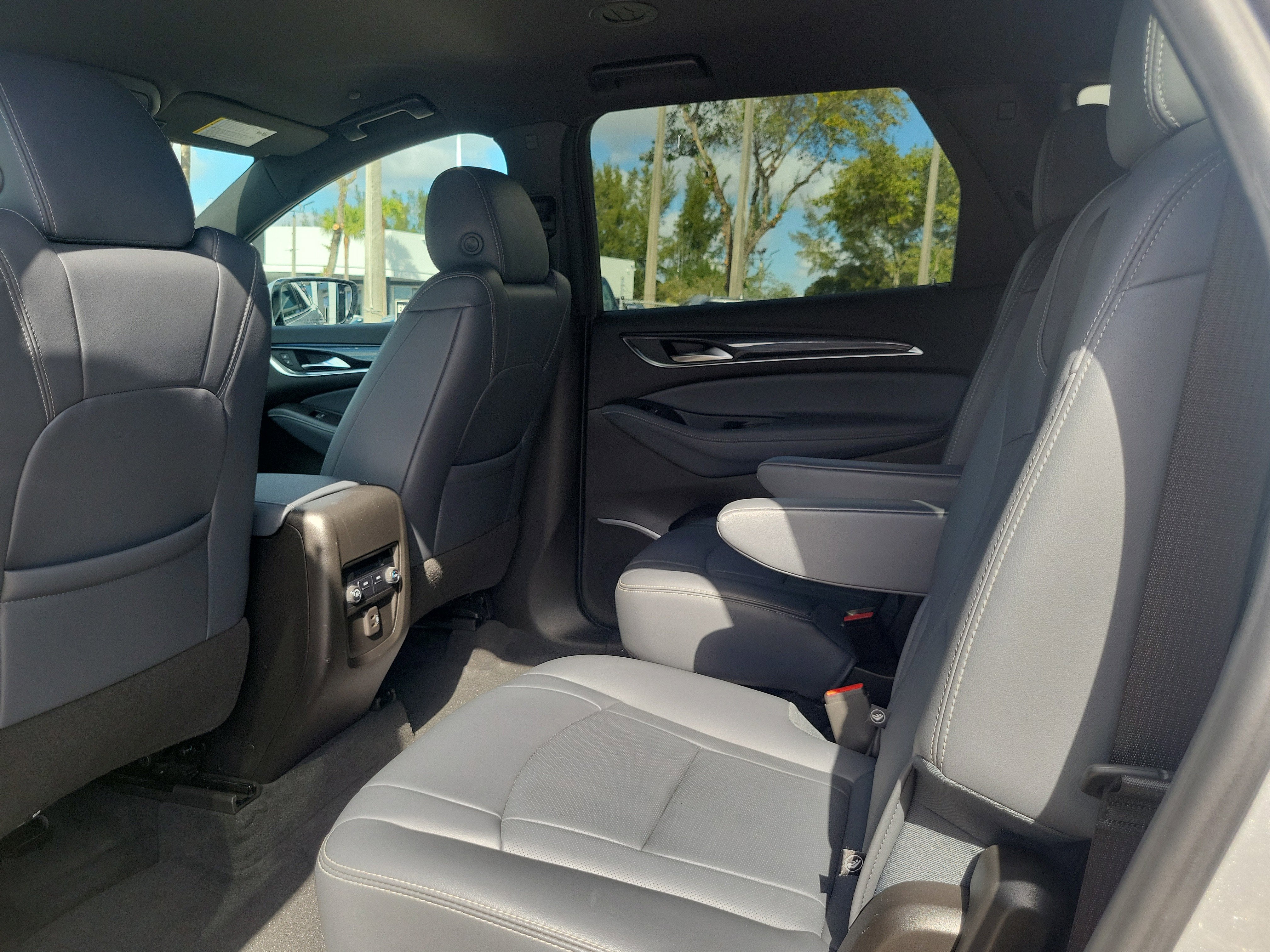 2022 Buick Enclave Essence