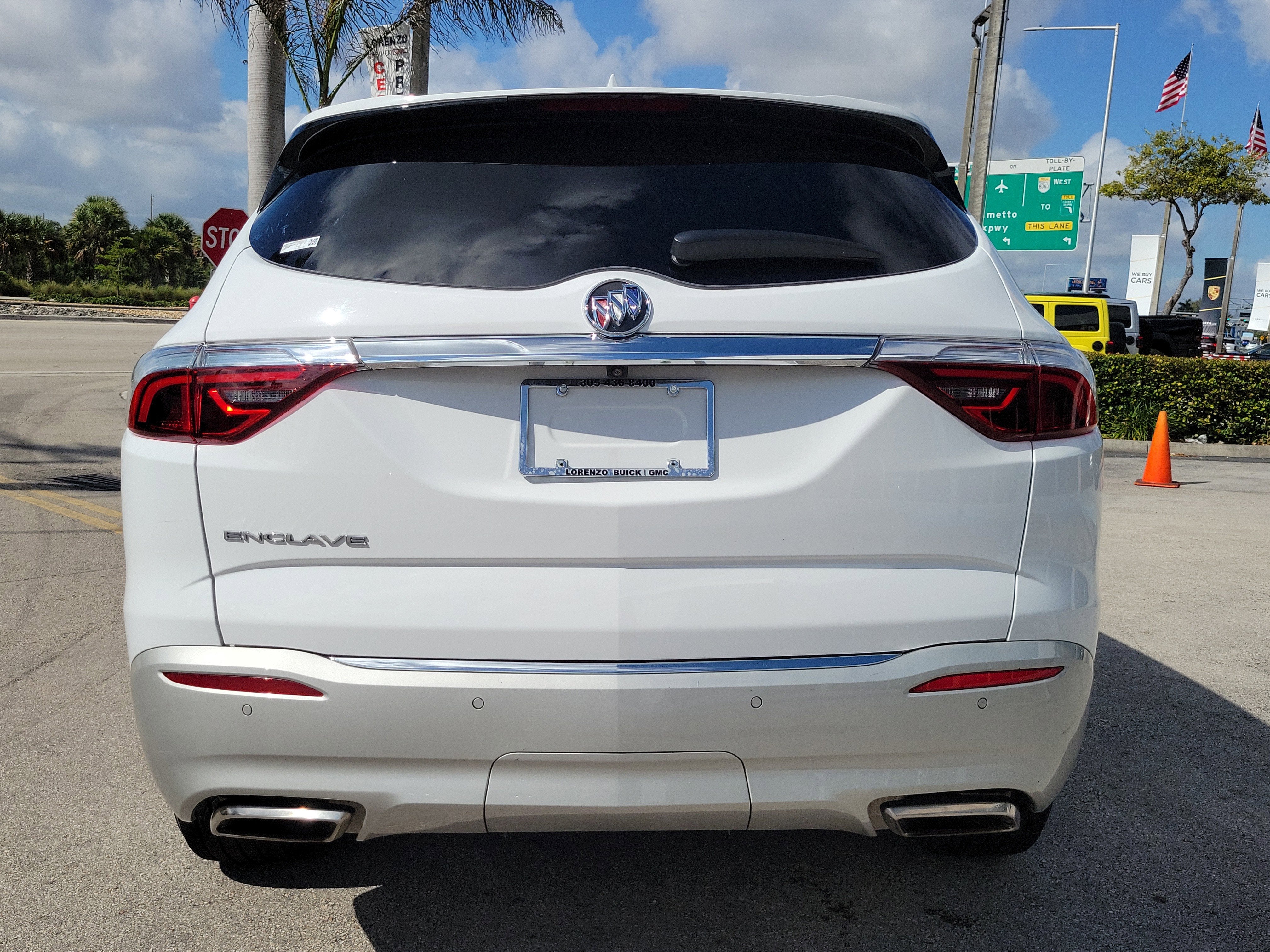 2023 Buick Enclave Essence