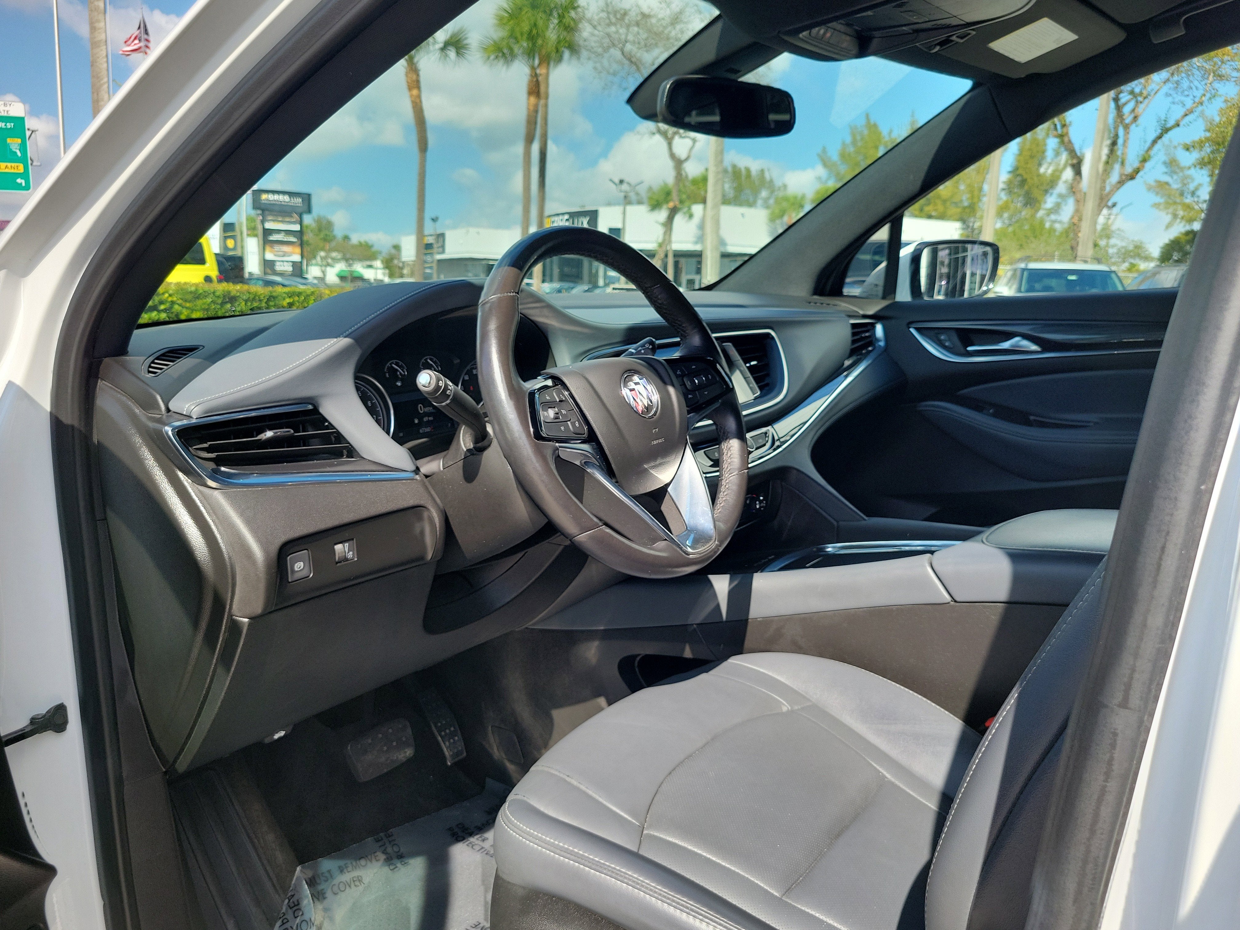 2023 Buick Enclave Essence