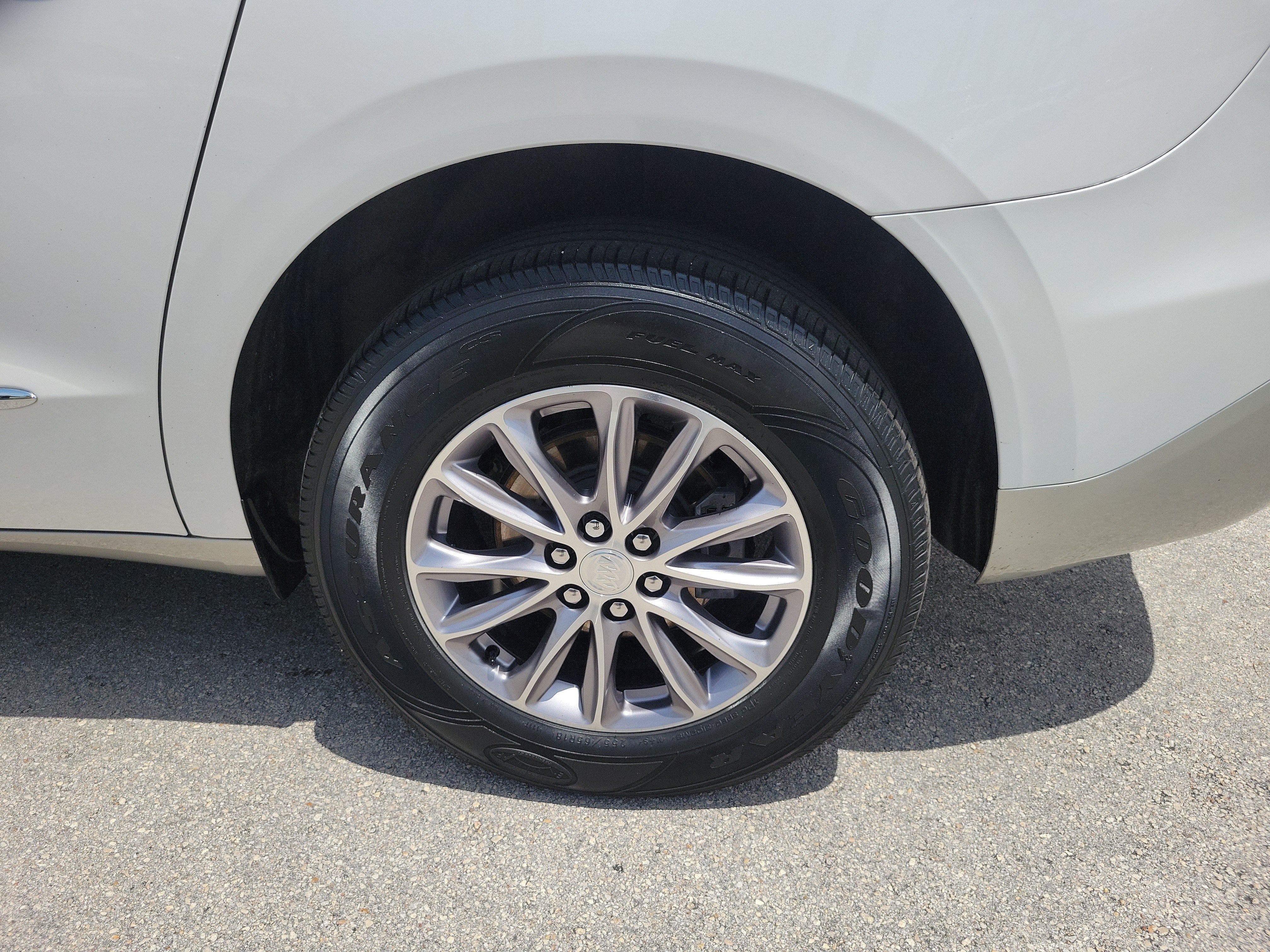 2022 Buick Enclave Essence