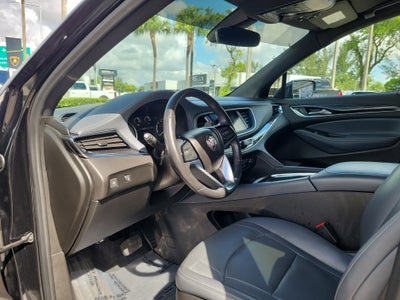 2022 Buick Enclave Essence