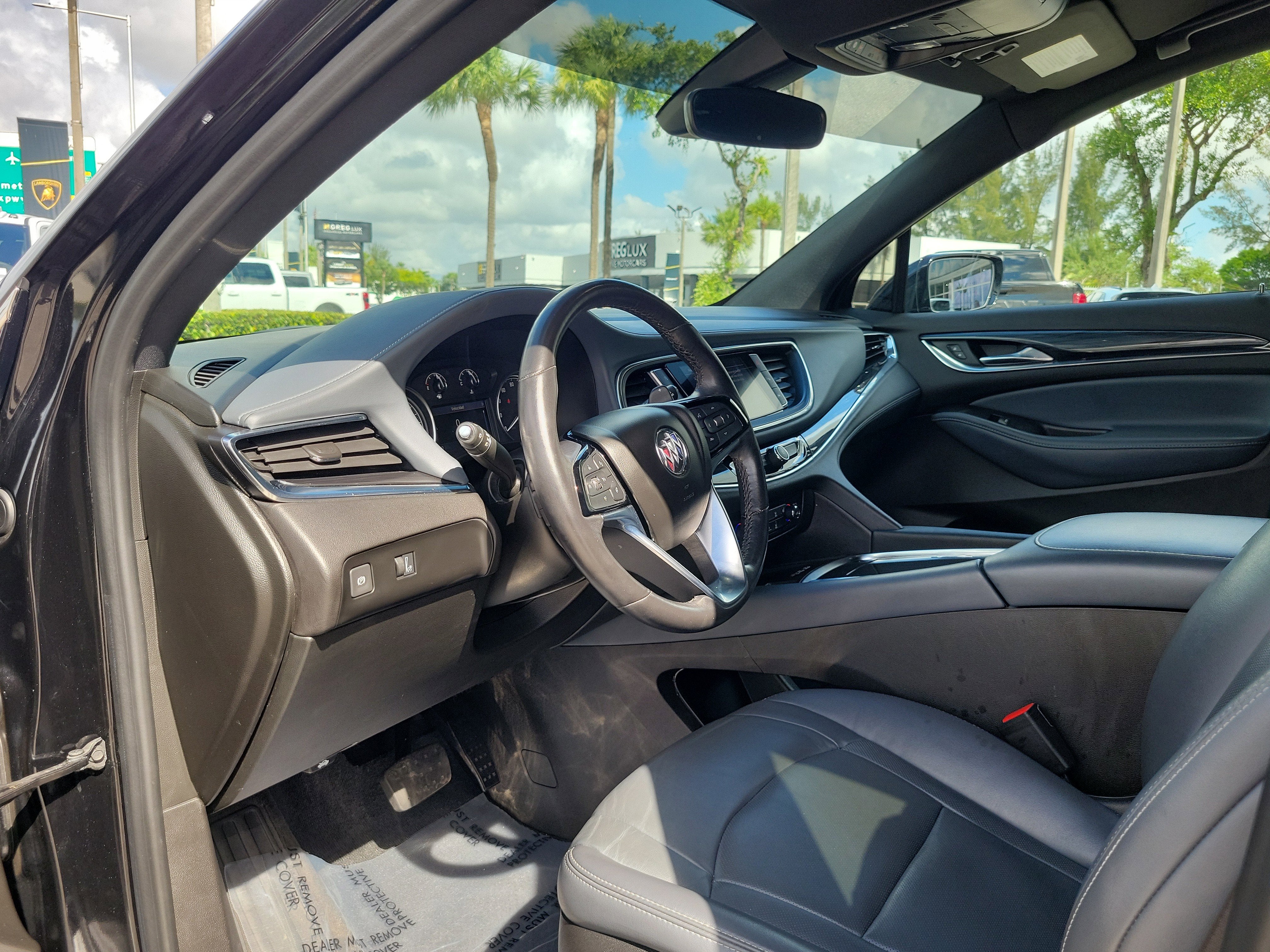 2022 Buick Enclave Essence