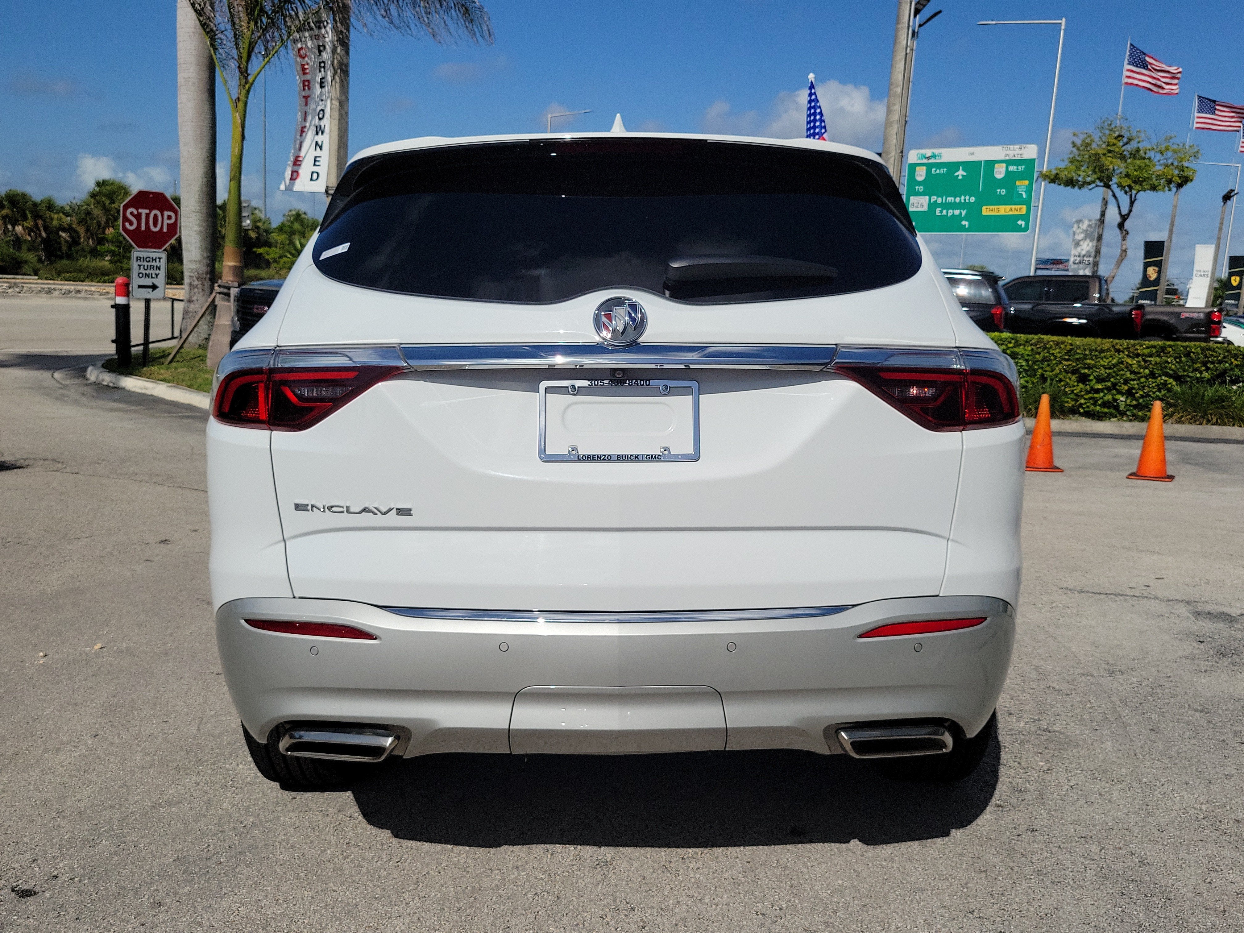2024 Buick Enclave Essence