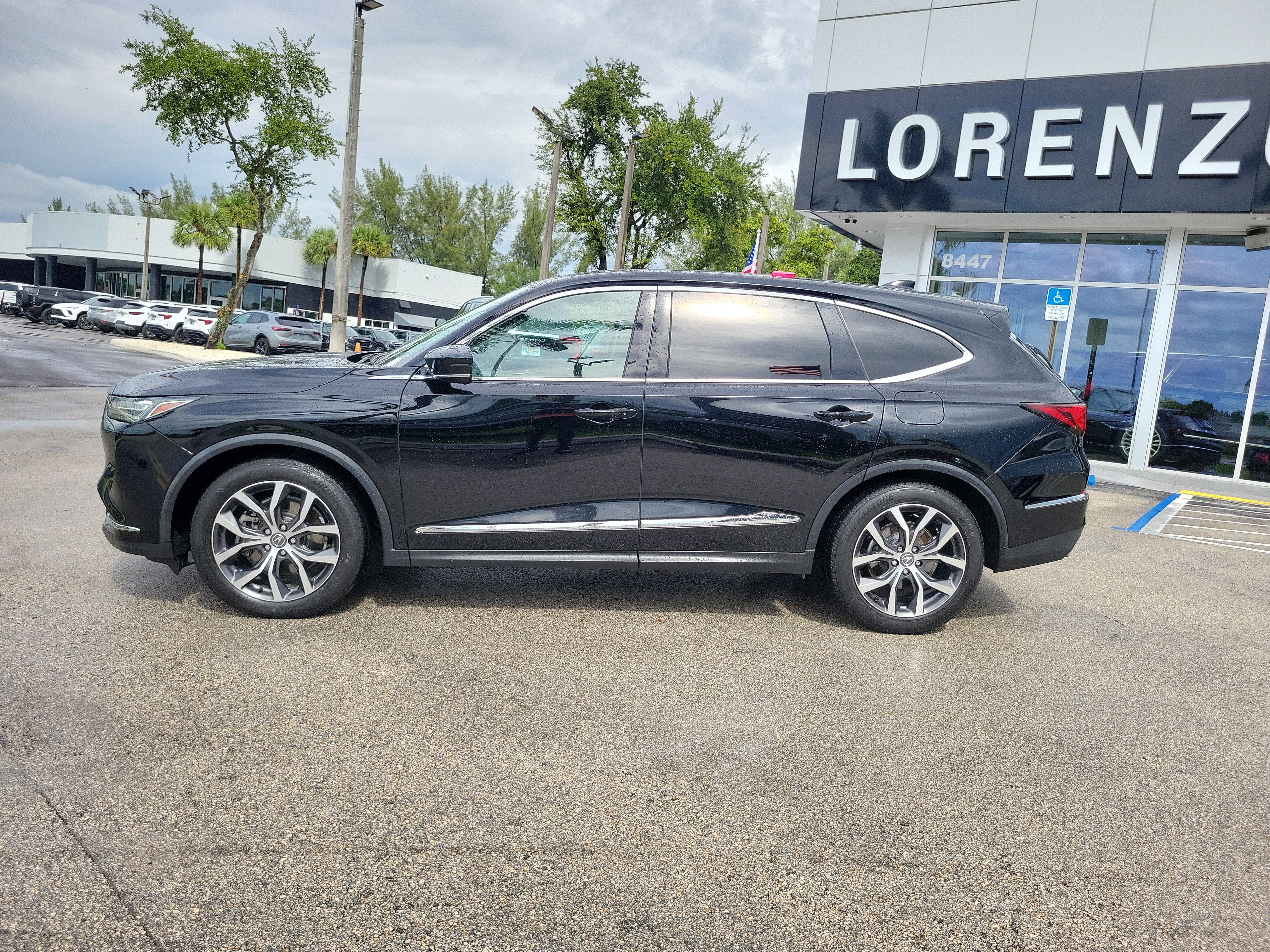2023 Acura MDX w/Technology Package