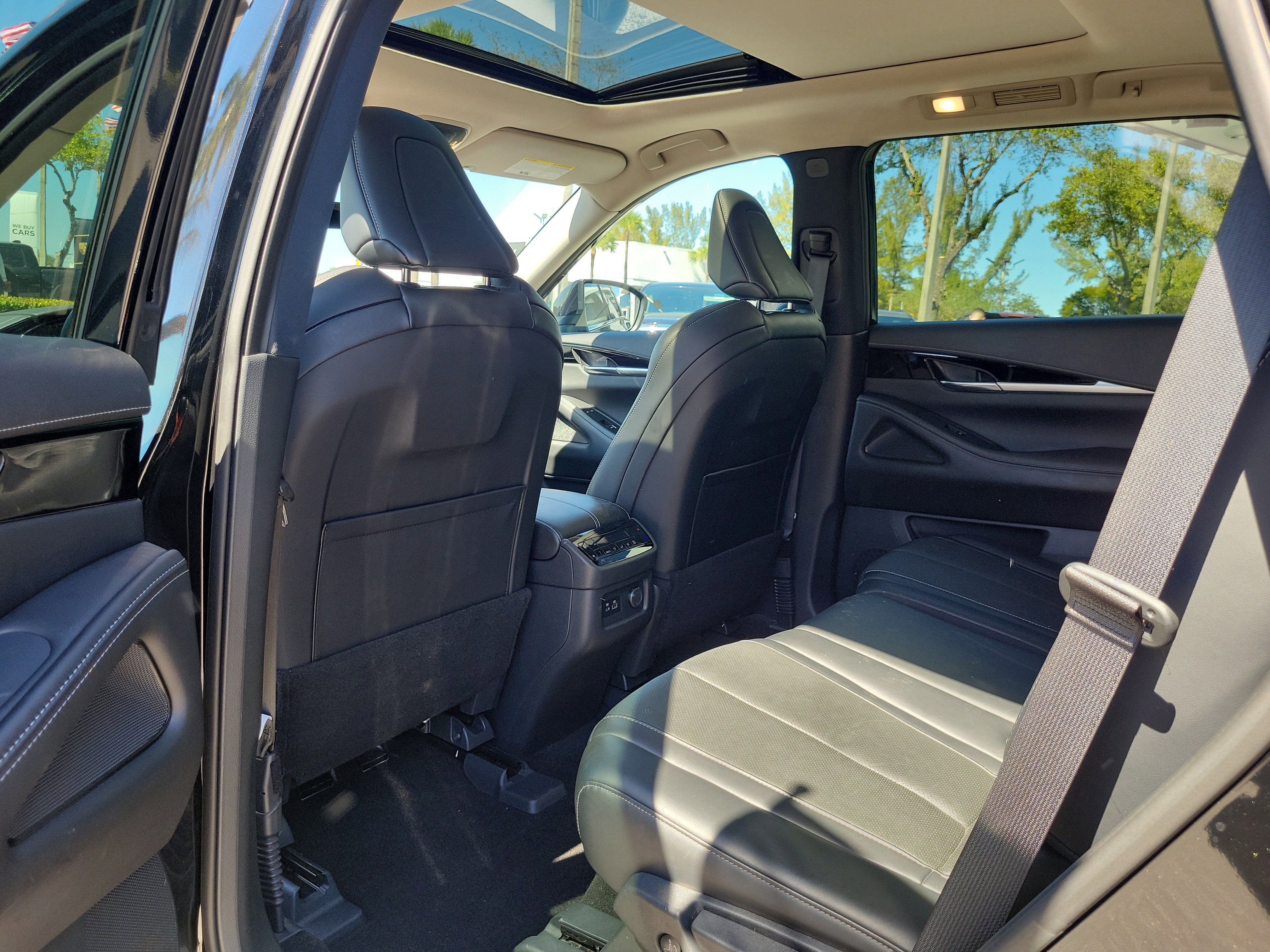 2023 INFINITI QX60 PURE