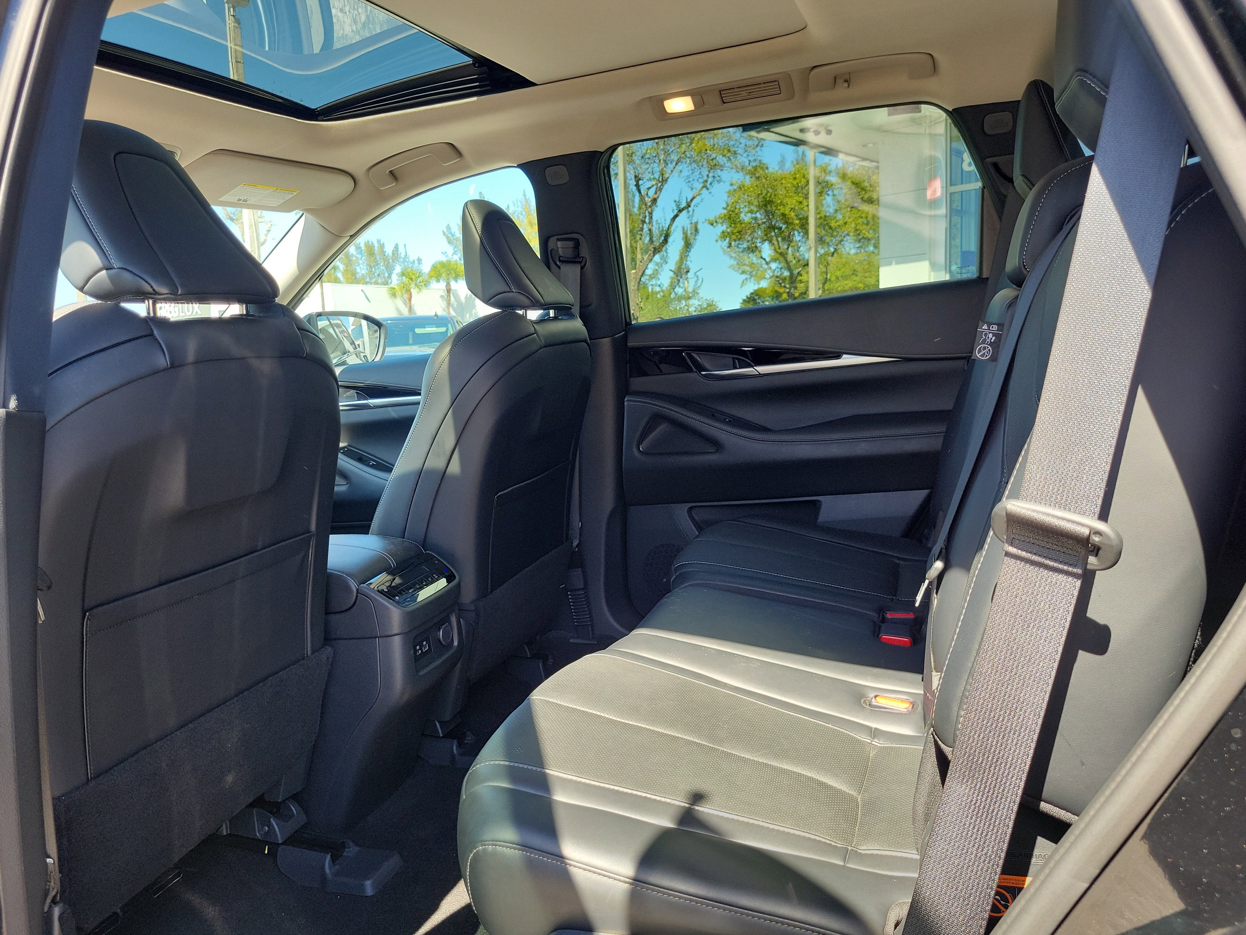 2023 INFINITI QX60 PURE