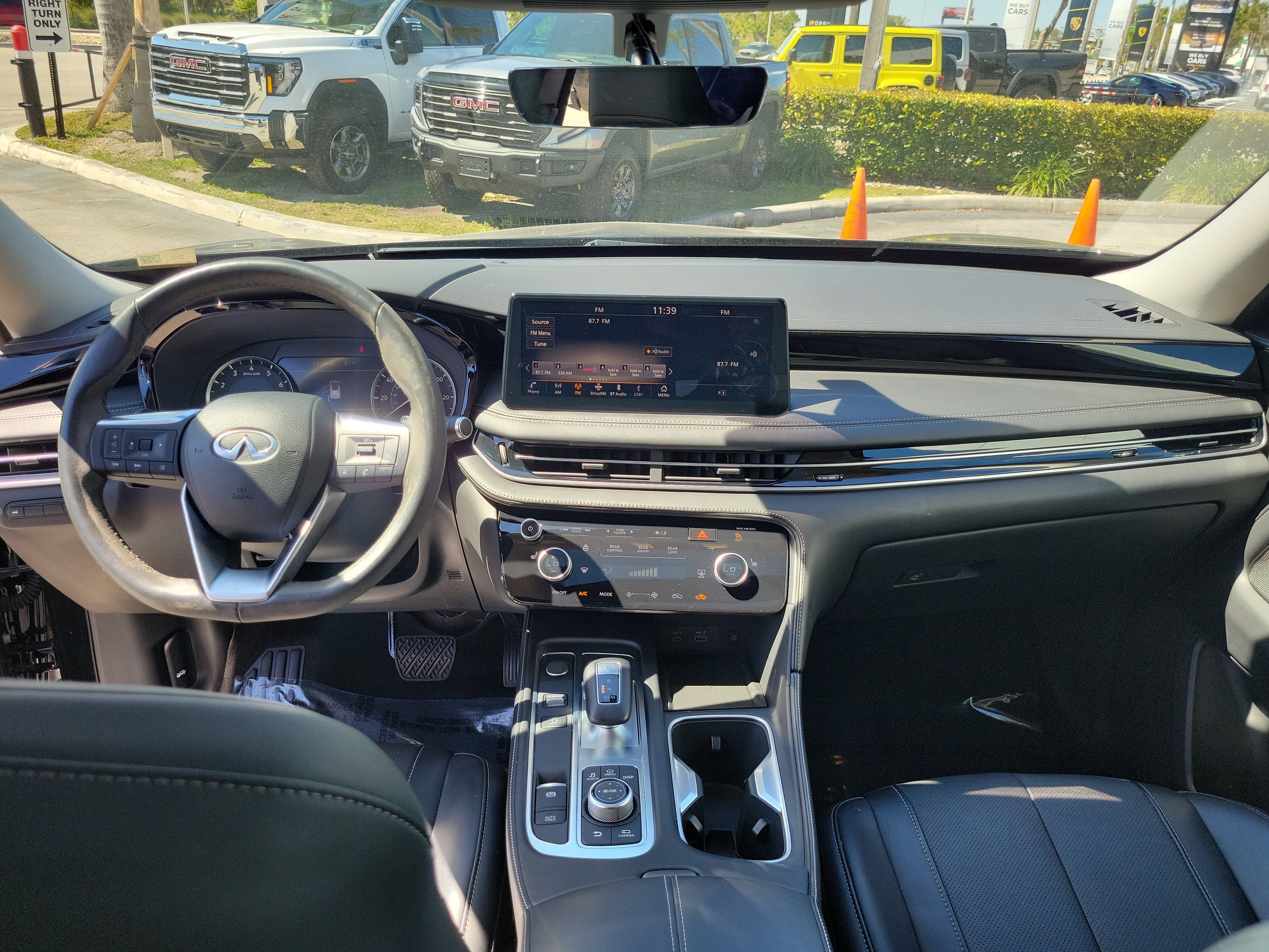 2023 INFINITI QX60 PURE