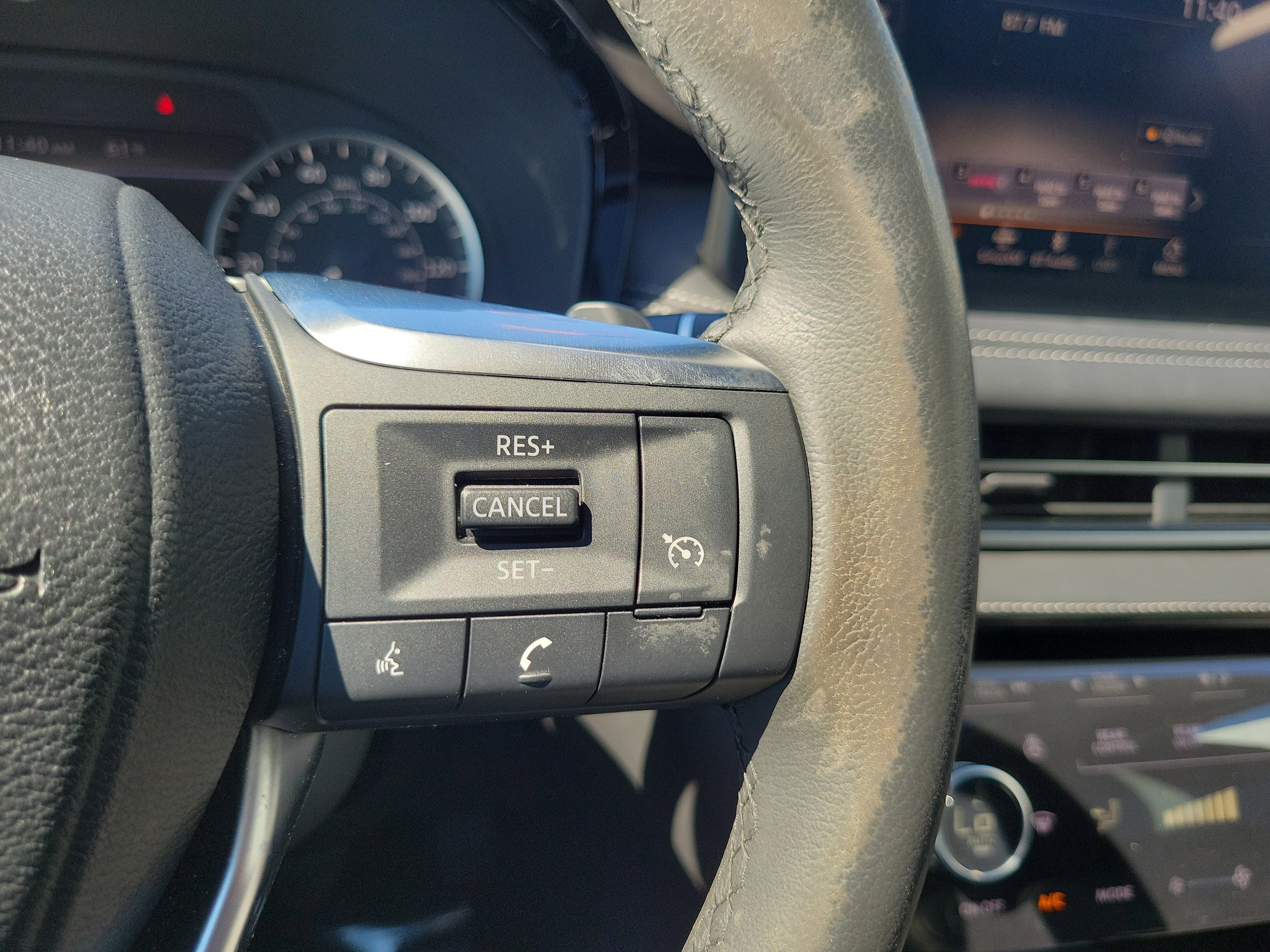 2023 INFINITI QX60 PURE