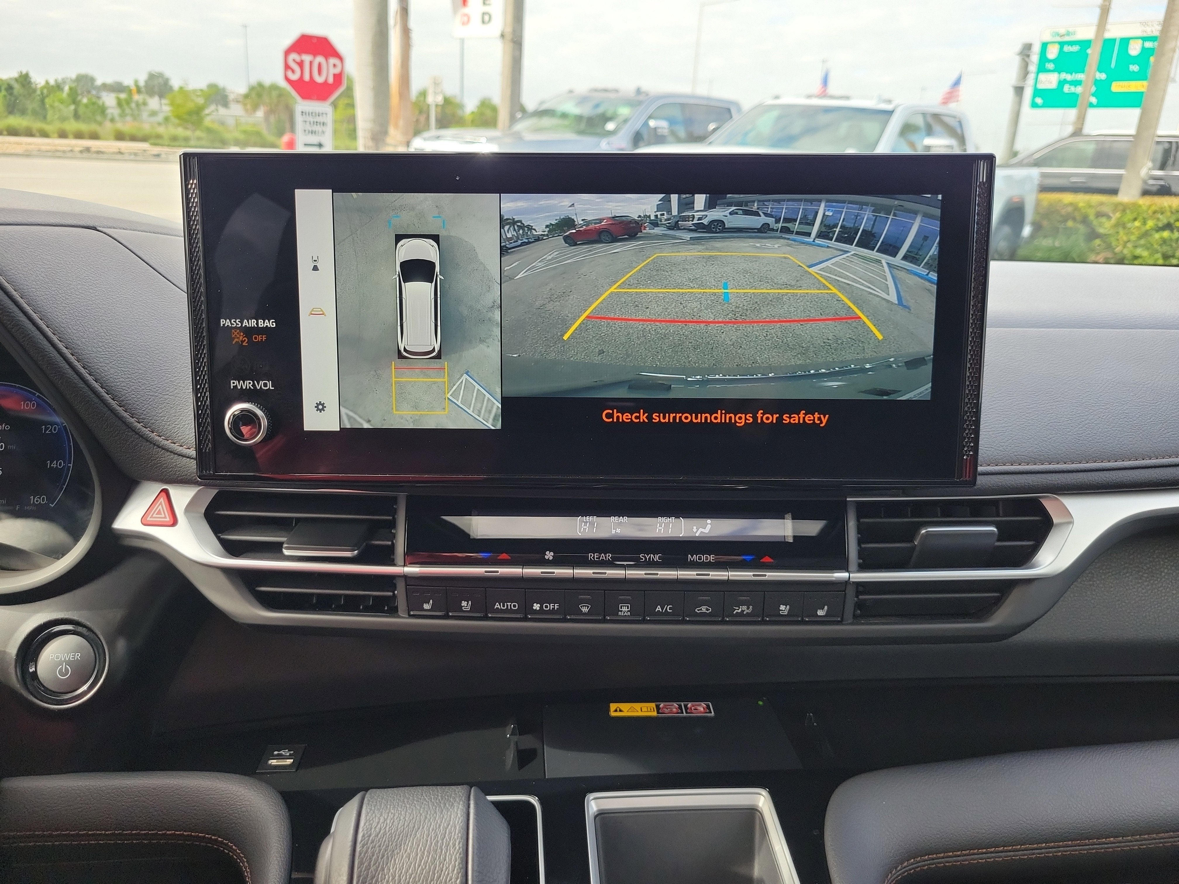 2025 Toyota Sienna Platinum