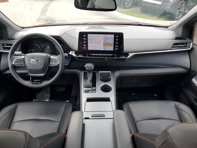 2022 Toyota Sienna XSE