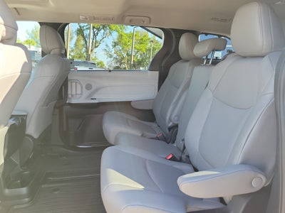 2026 Toyota Sienna XLE