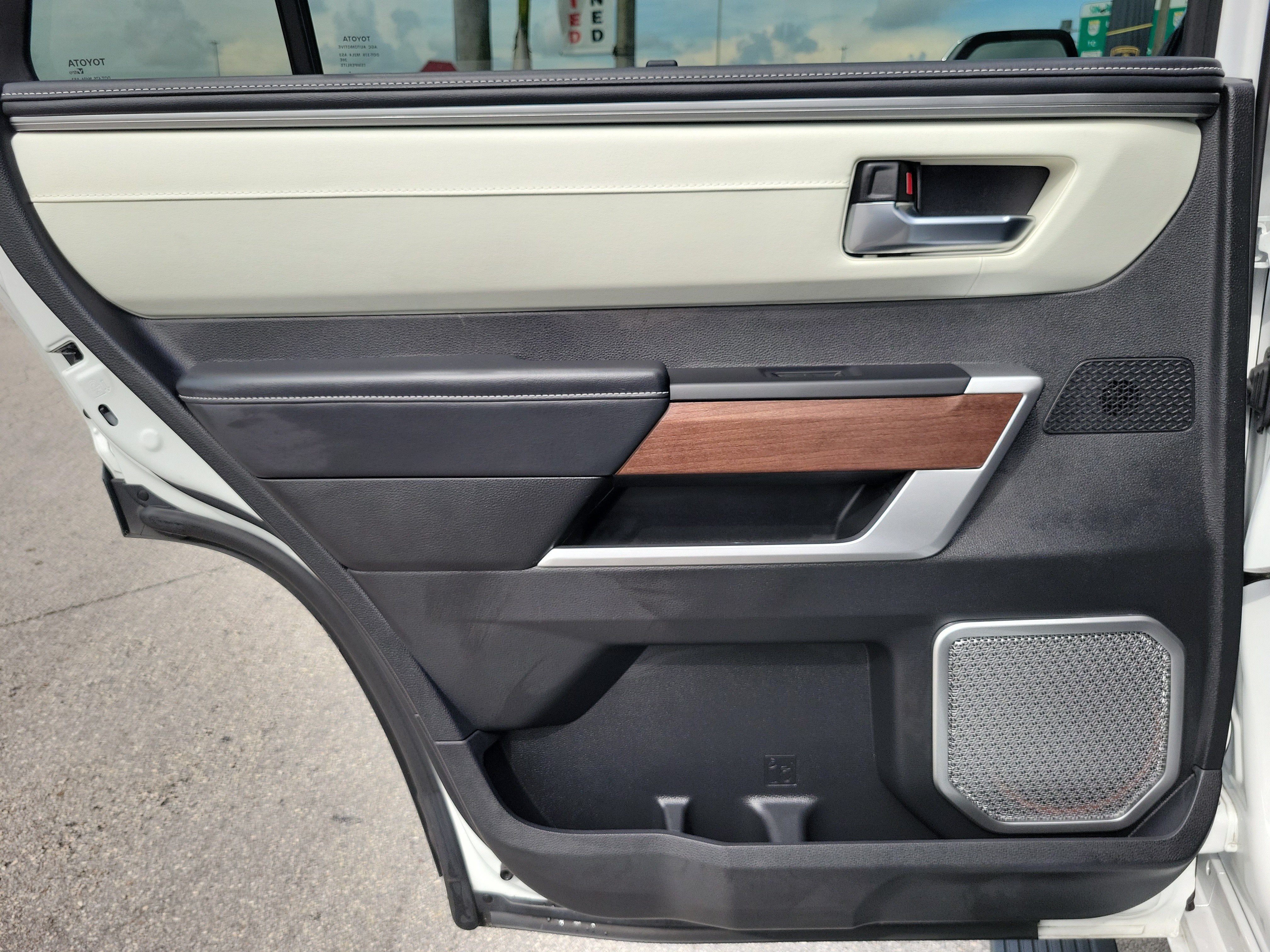 2025 Toyota Sequoia SR5