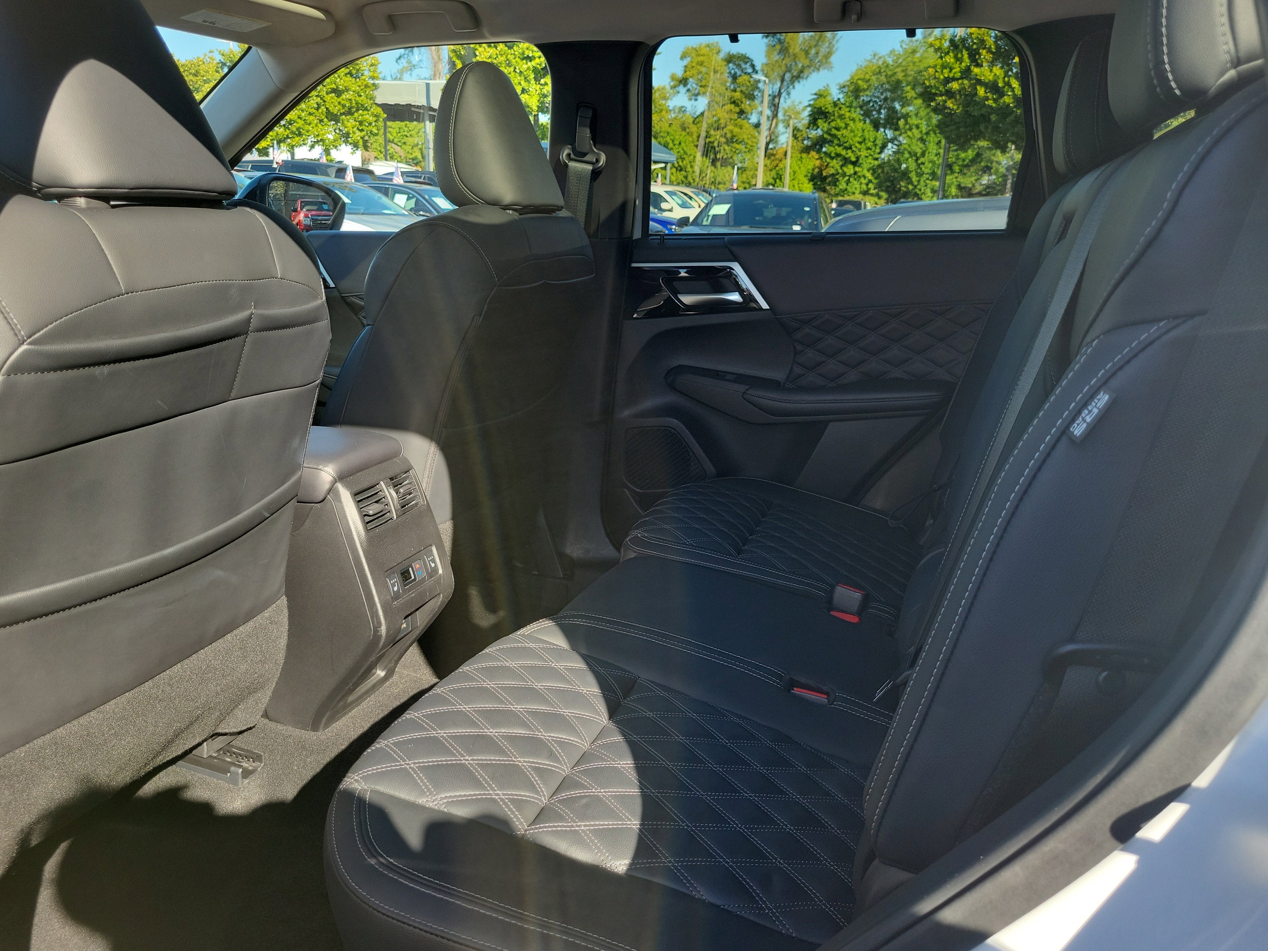 2024 Mitsubishi Outlander SEL