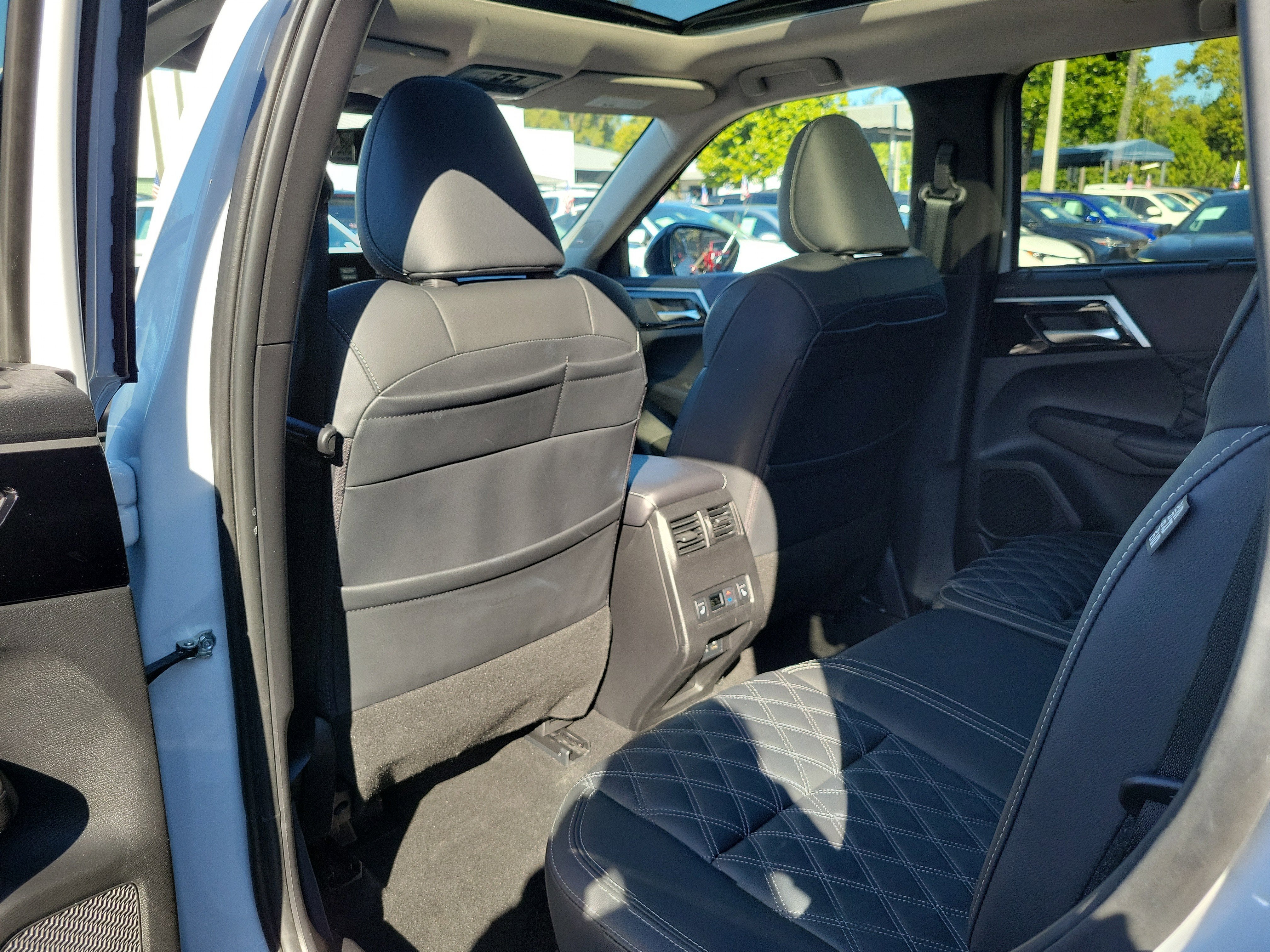 2024 Mitsubishi Outlander SEL