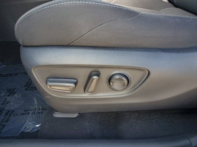 2024 Toyota Venza LE