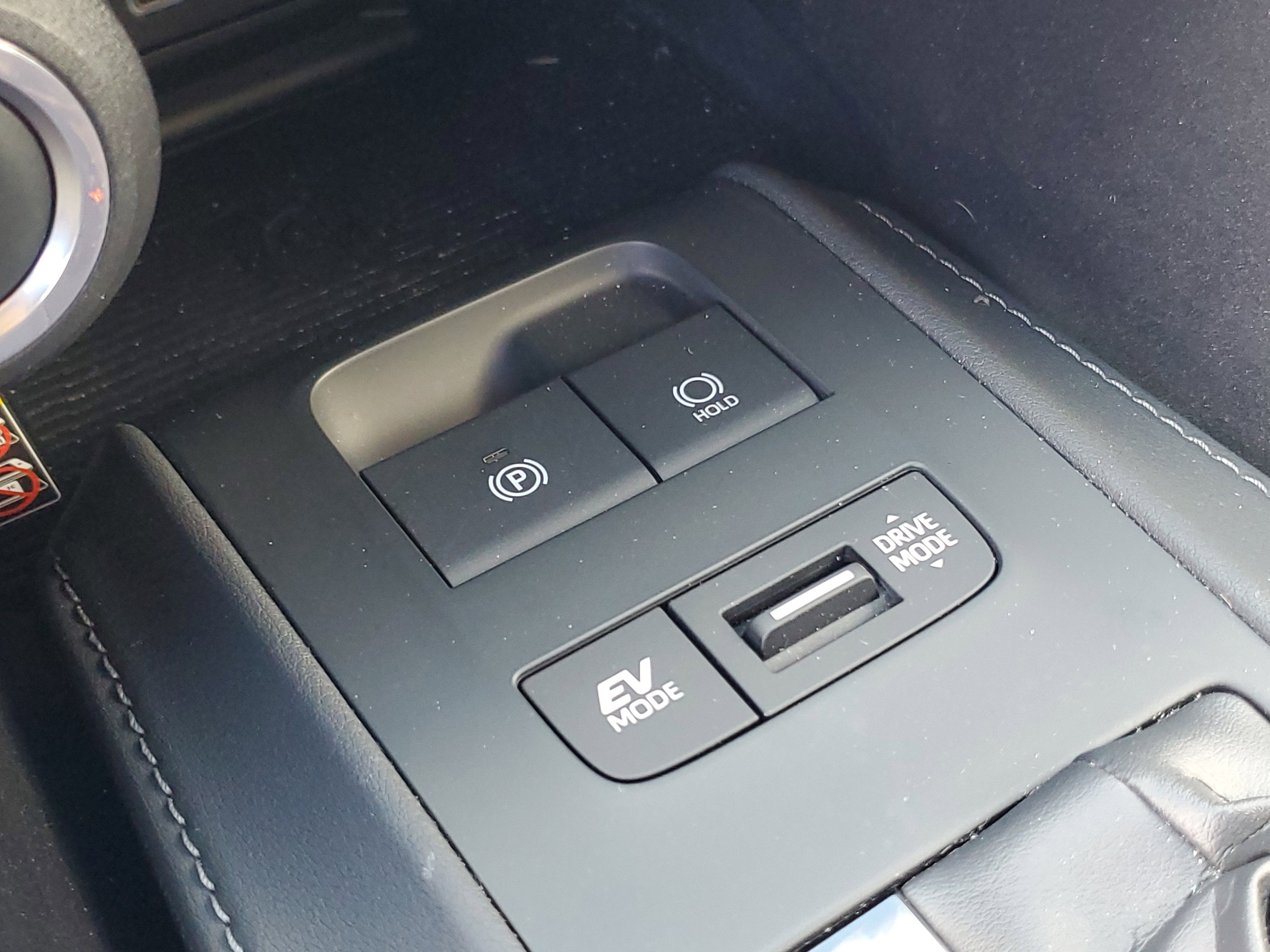 2024 Toyota Venza LE