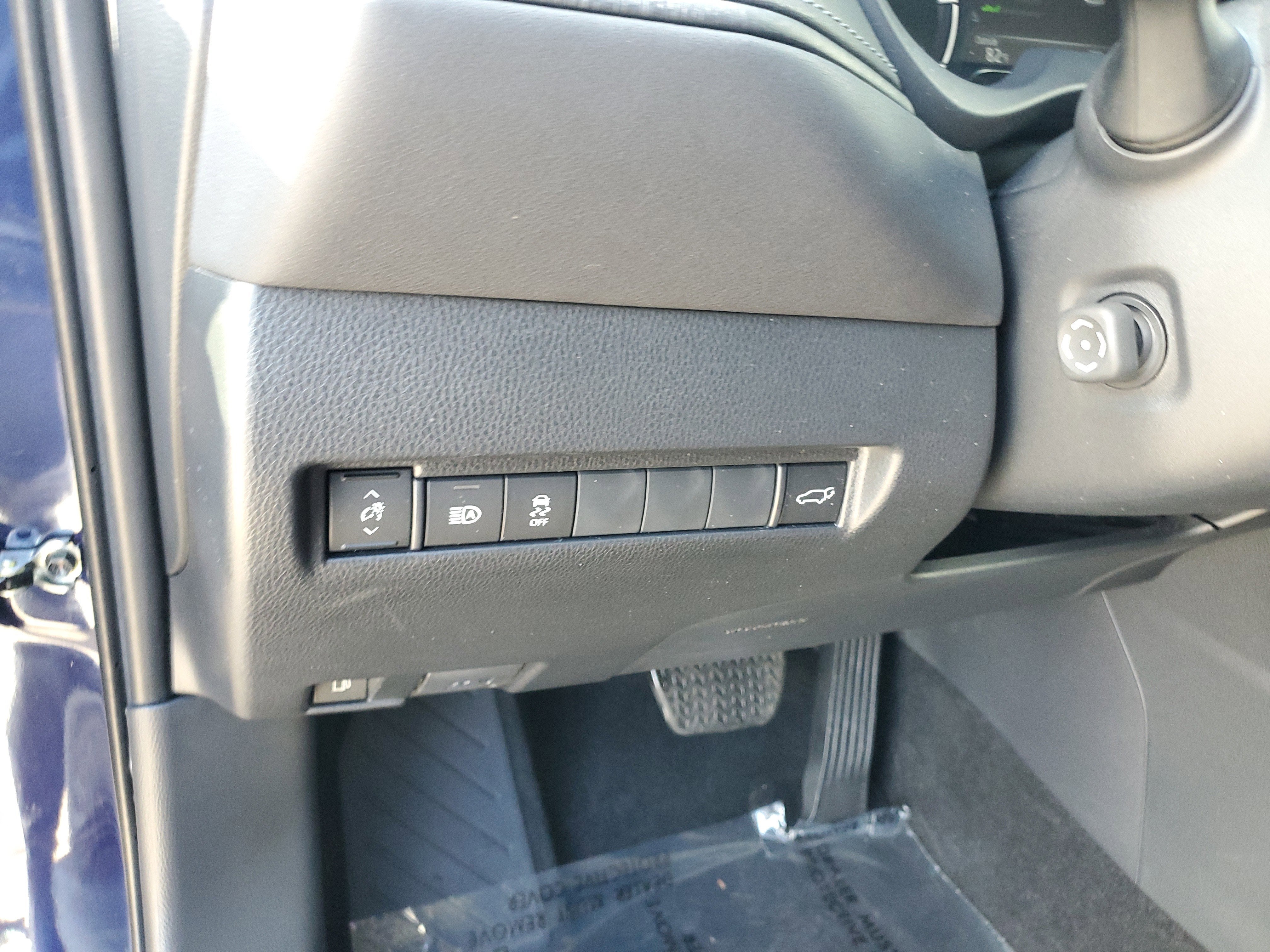 2024 Toyota Venza LE