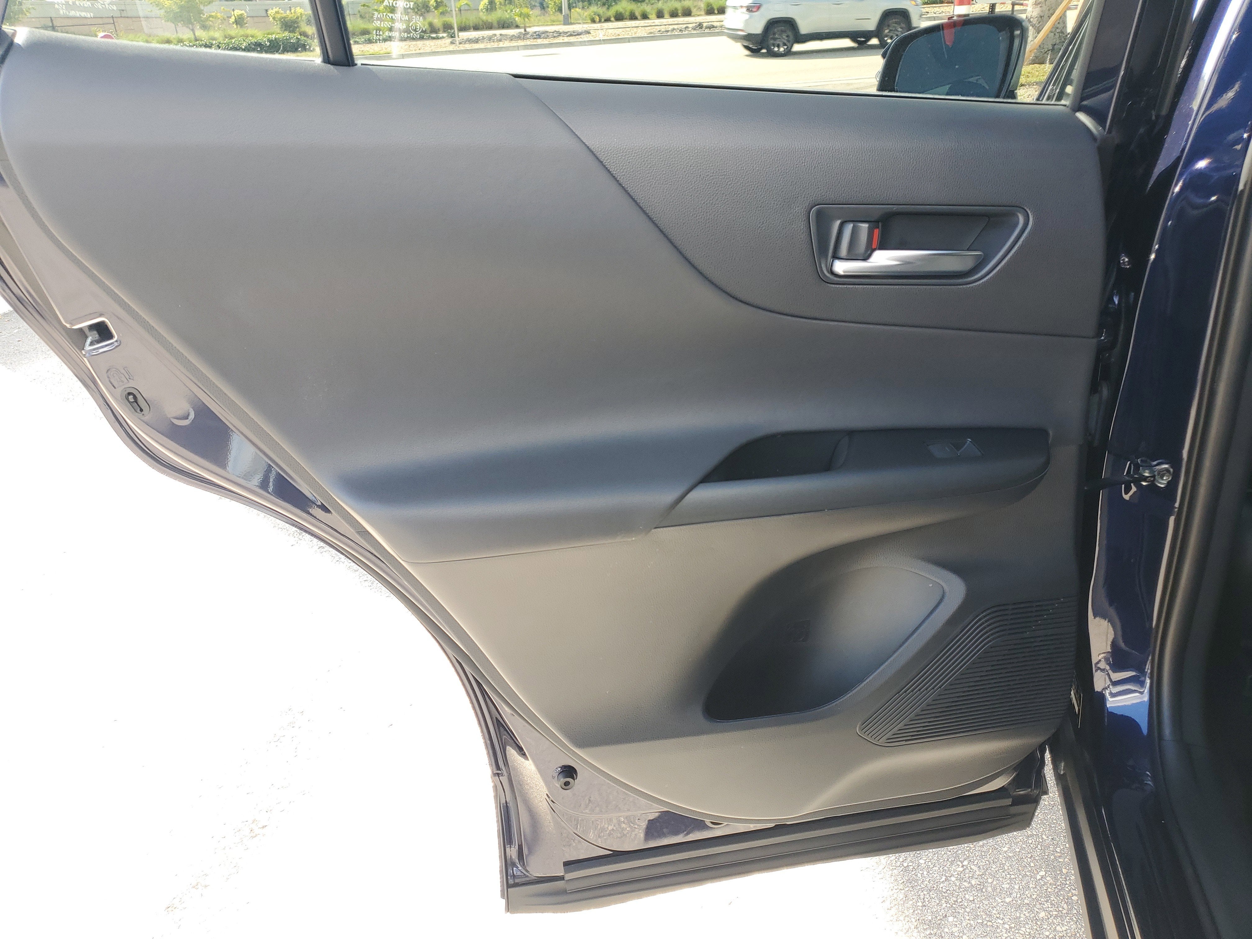 2024 Toyota Venza LE