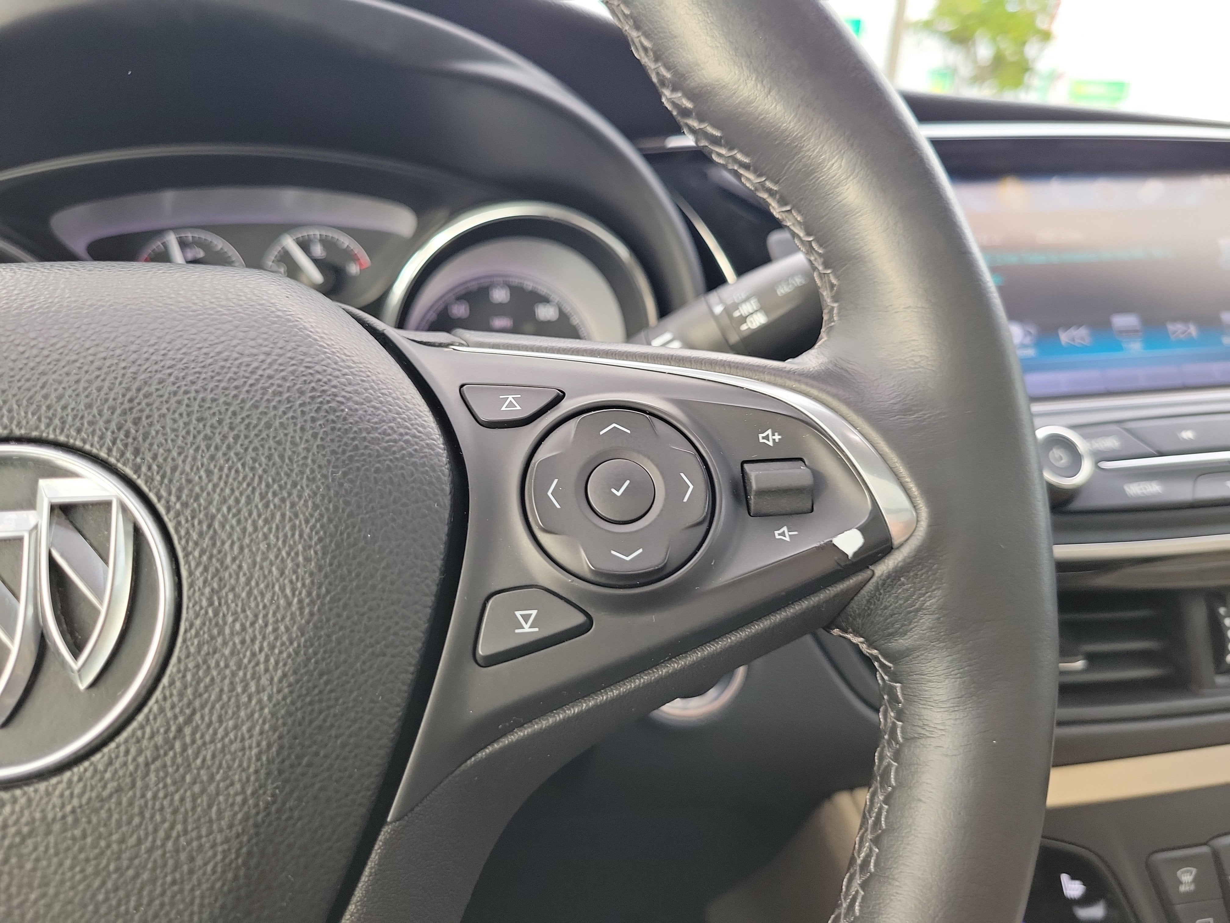 2020 Buick Envision Essence Group