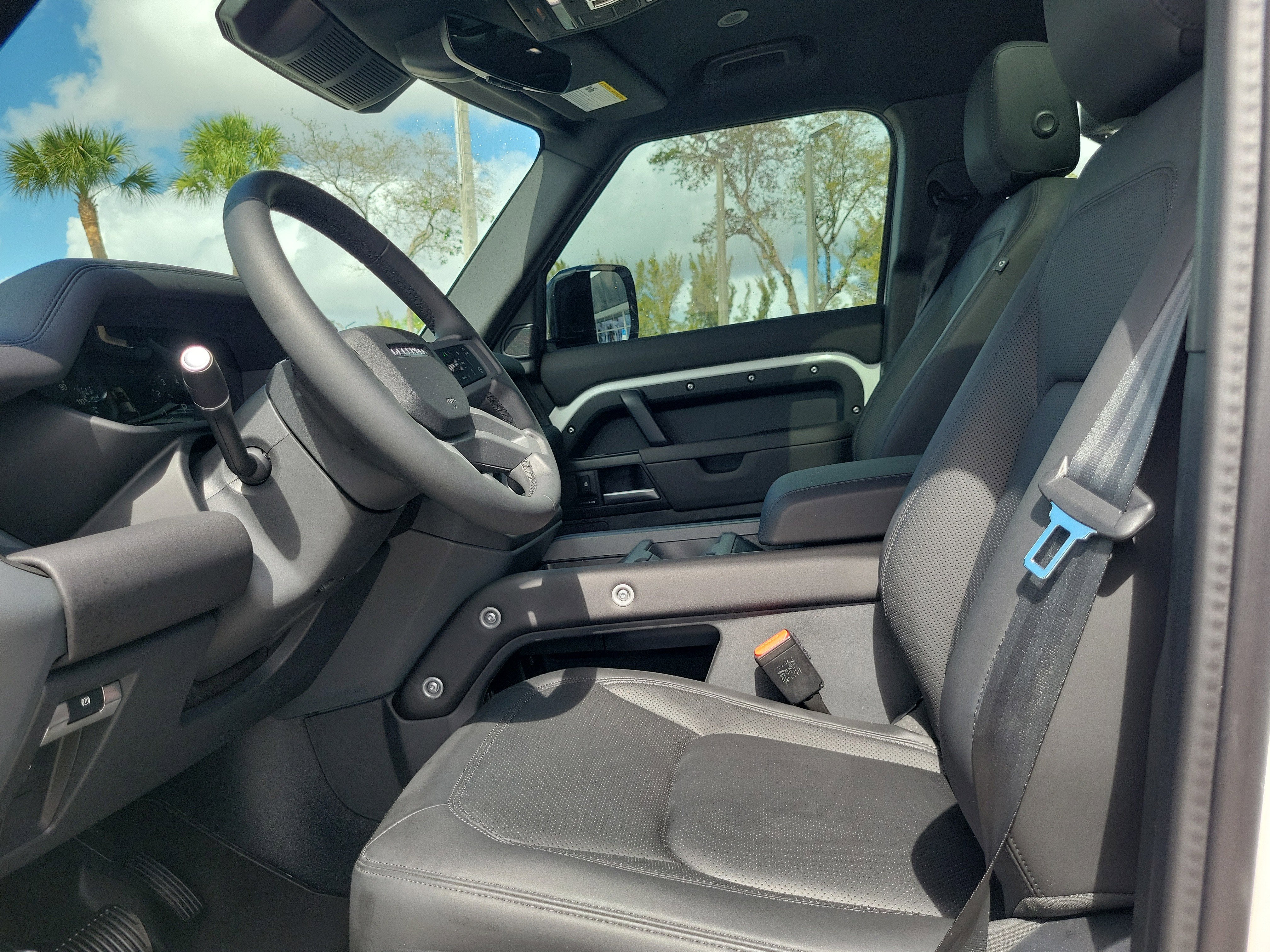 2025 Land Rover Defender S