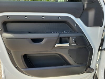 2025 Land Rover Defender S