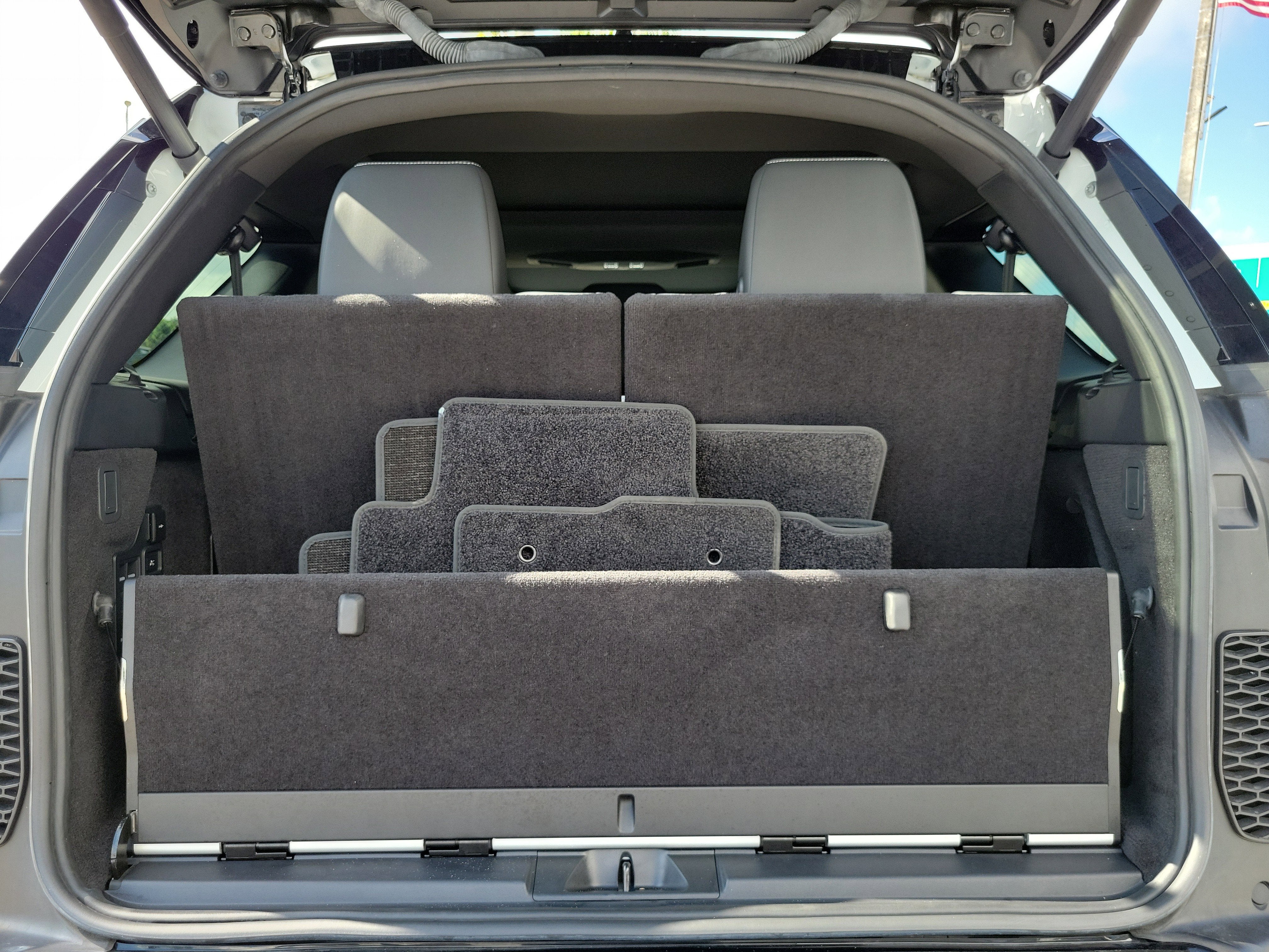 2023 Land Rover Discovery HSE R-Dynamic