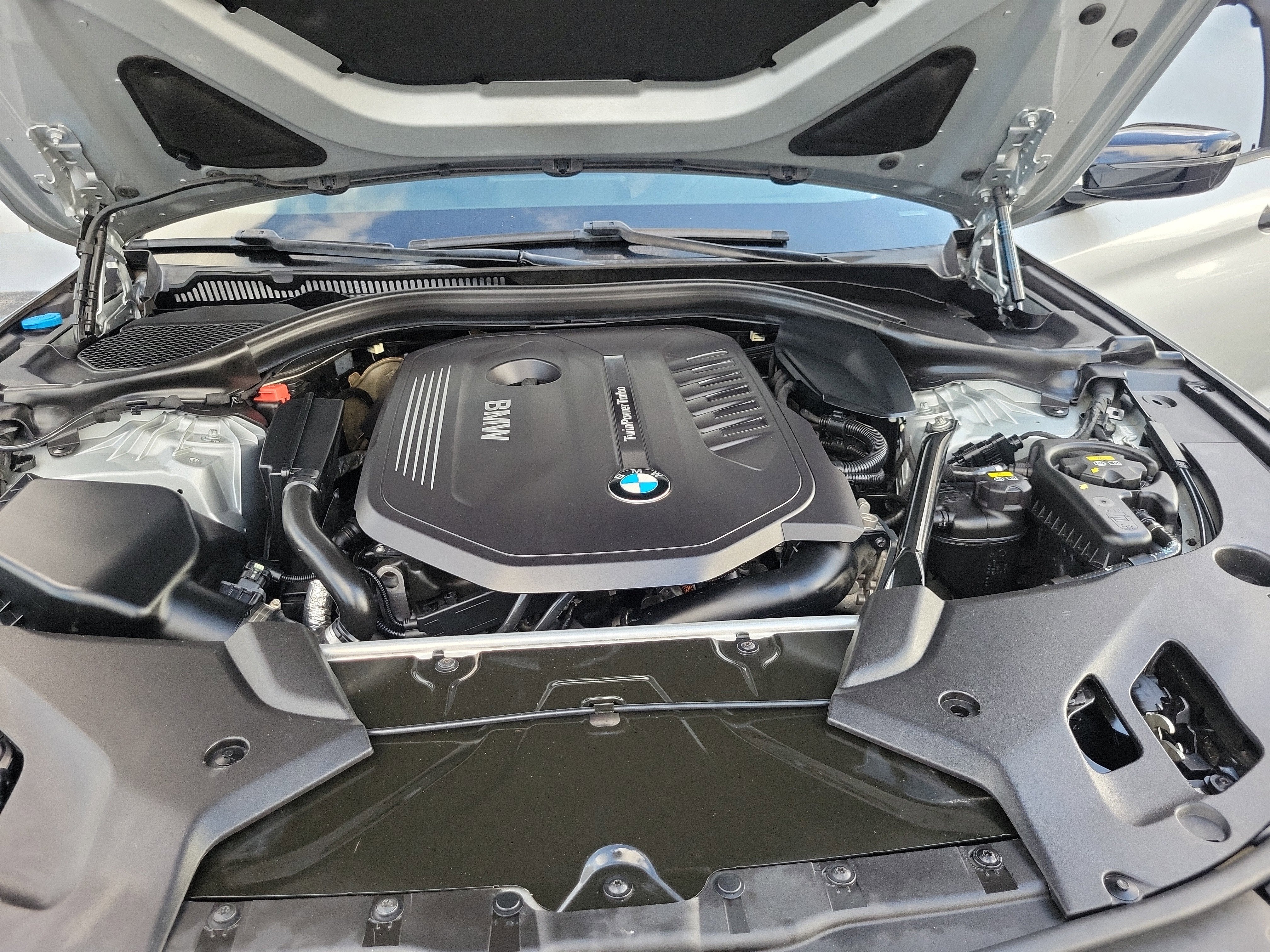 2017 BMW 5 Series 540i