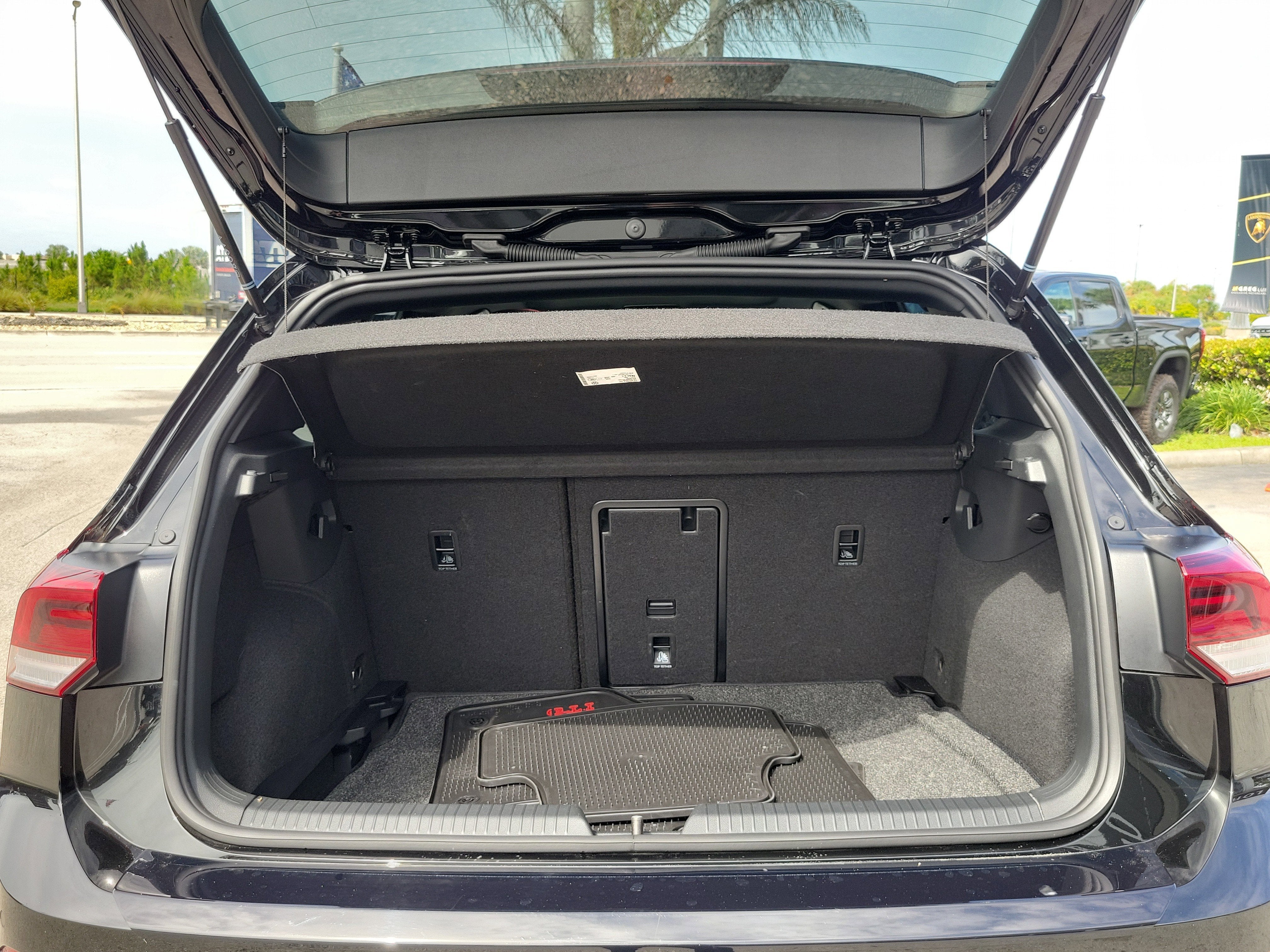 2024 Volkswagen Golf GTI 380 SE