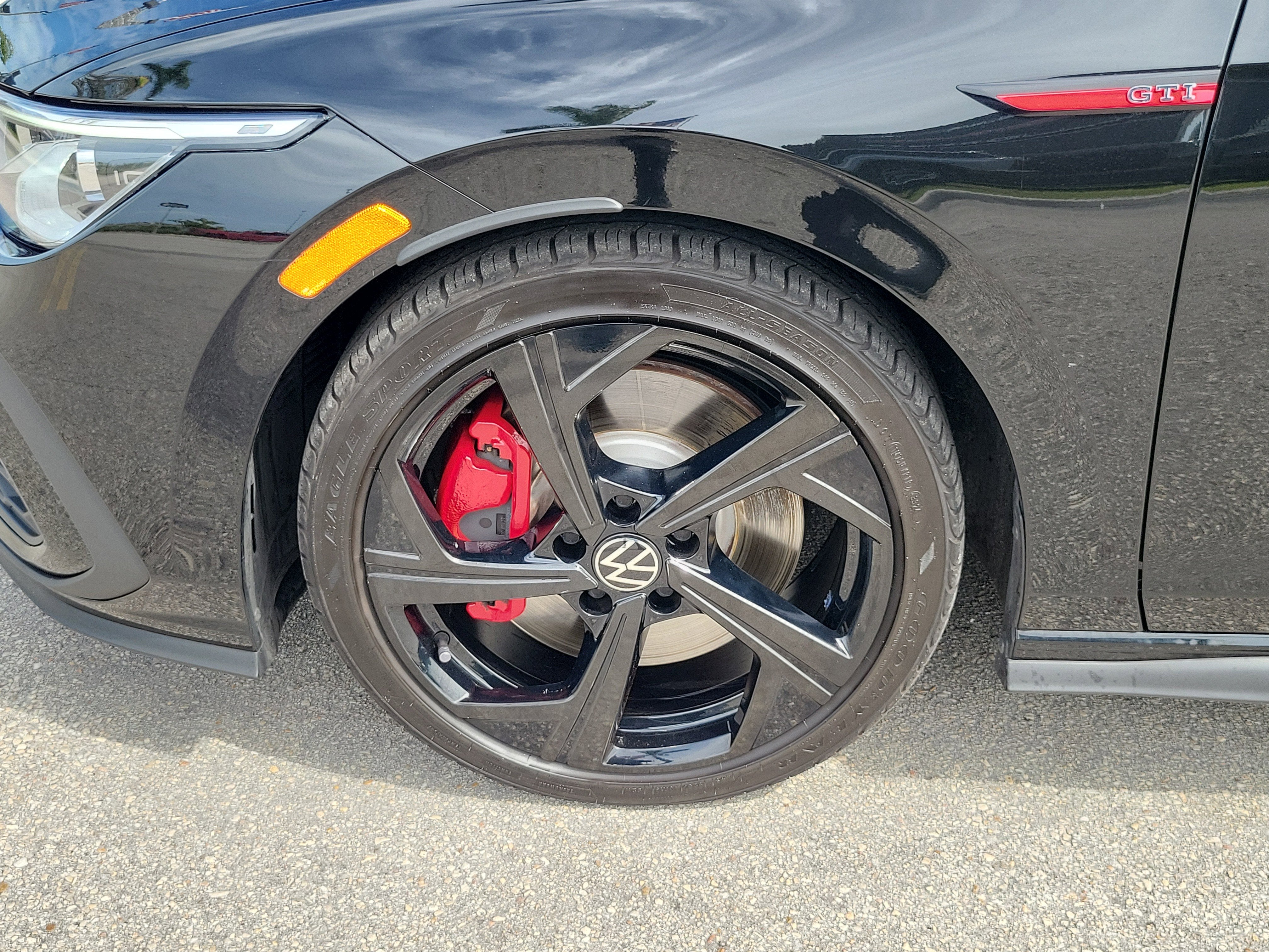 2024 Volkswagen Golf GTI 380 SE
