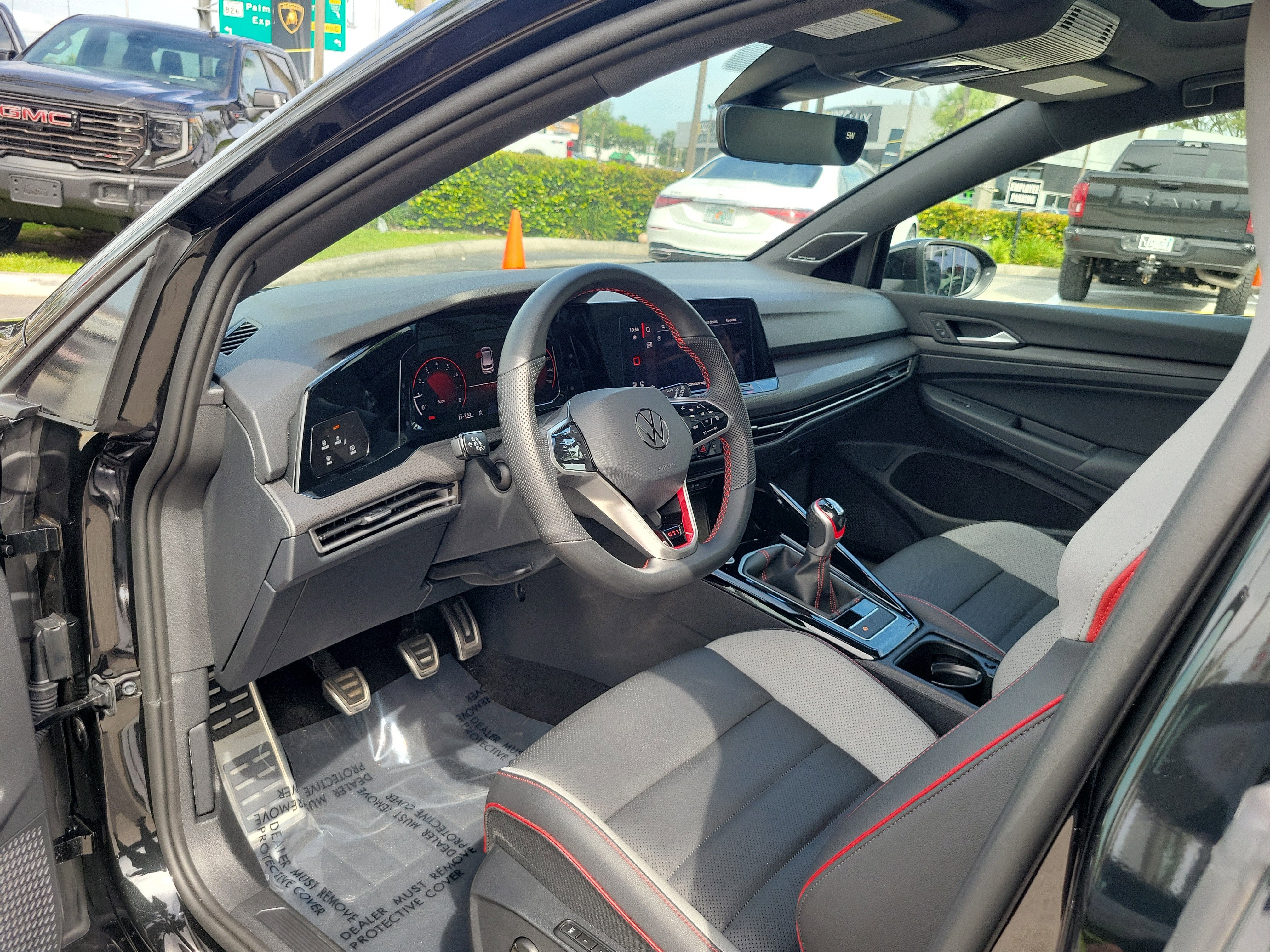 2024 Volkswagen Golf GTI 380 SE