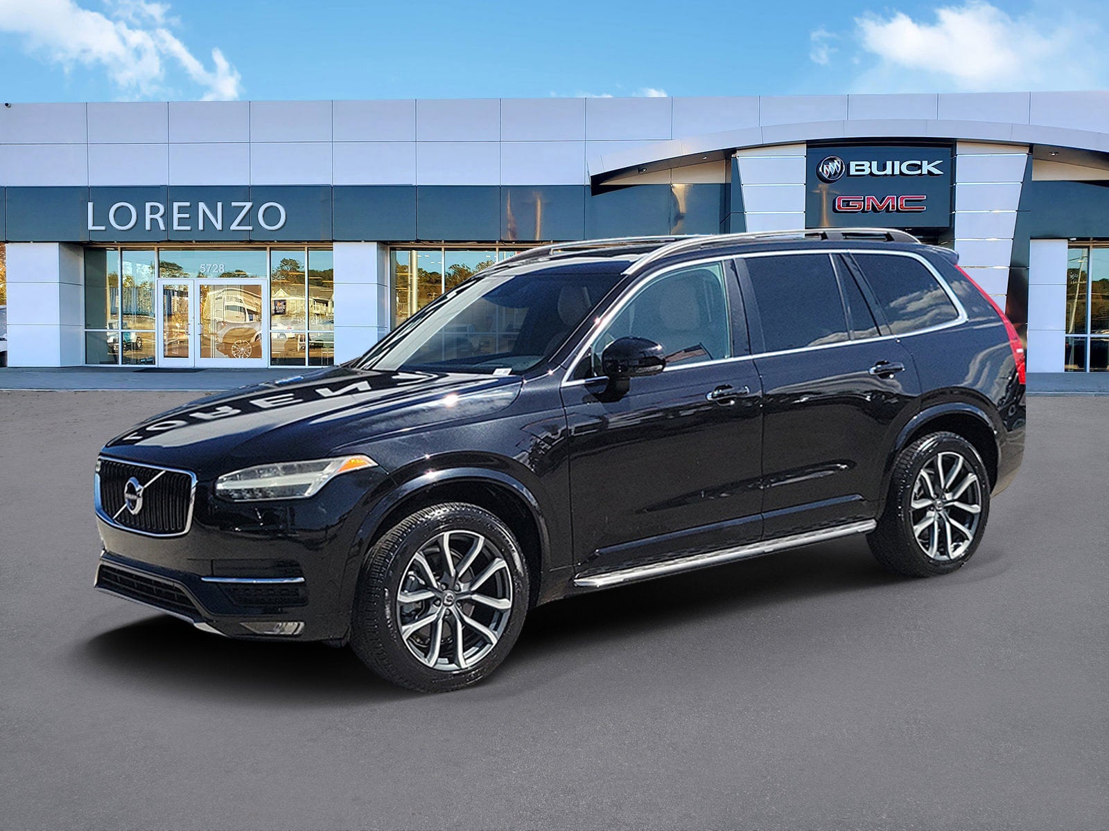 2016 Volvo XC90 T6 Momentum