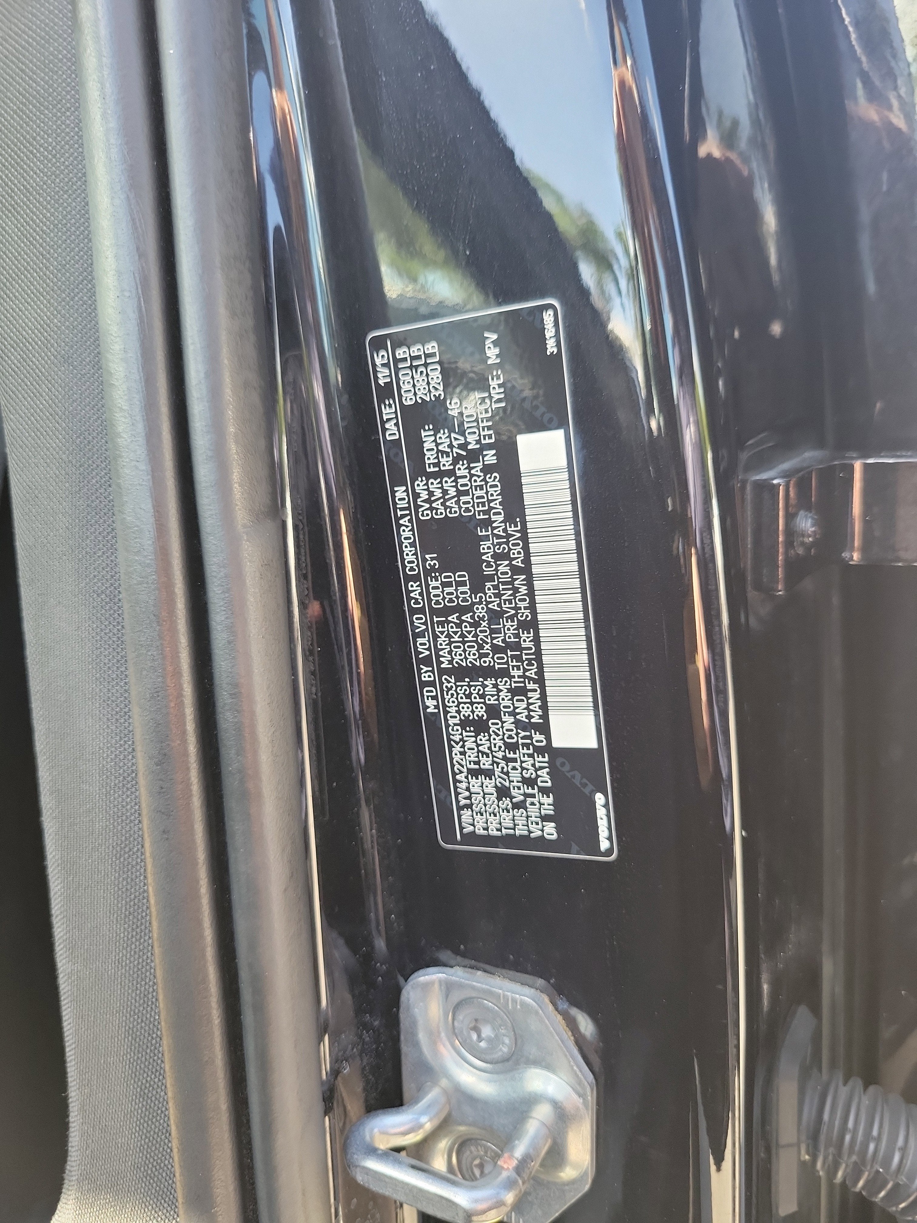 2016 Volvo XC90 T6 Momentum