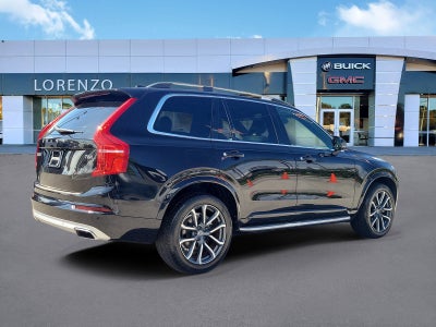 2016 Volvo XC90 T6 Momentum