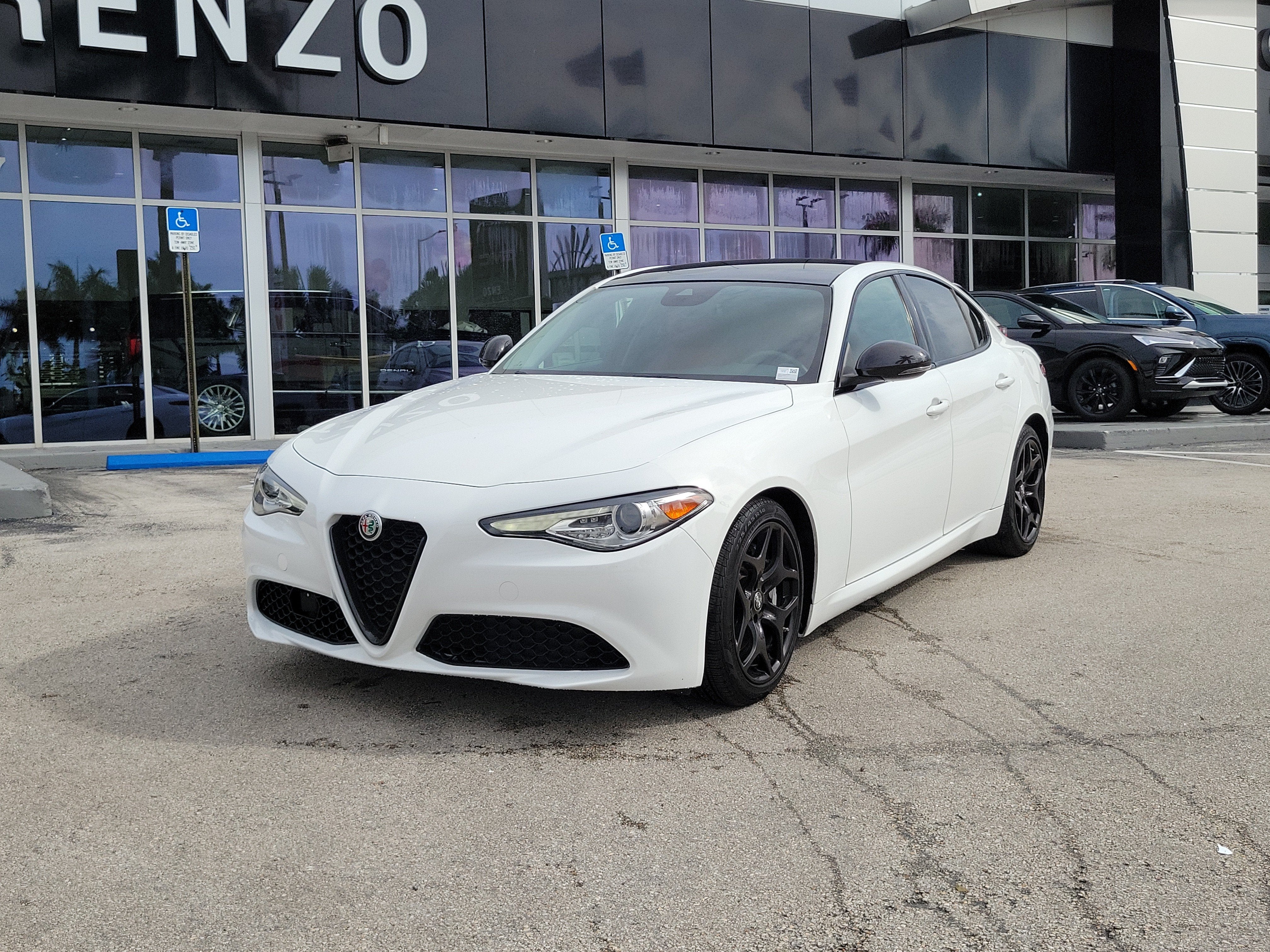 2021 Alfa Romeo Giulia BASE