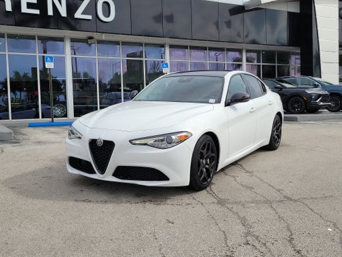 2021 Alfa Romeo Giulia BASE