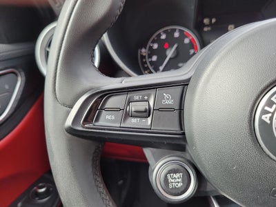 2021 Alfa Romeo Giulia BASE